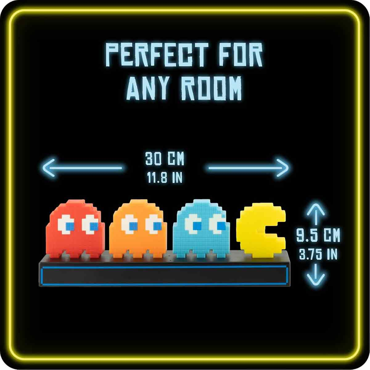 Vier Pac-Man-Geister und eine gelbe Pac-Man-Figur auf einem schwarzen Ständer.