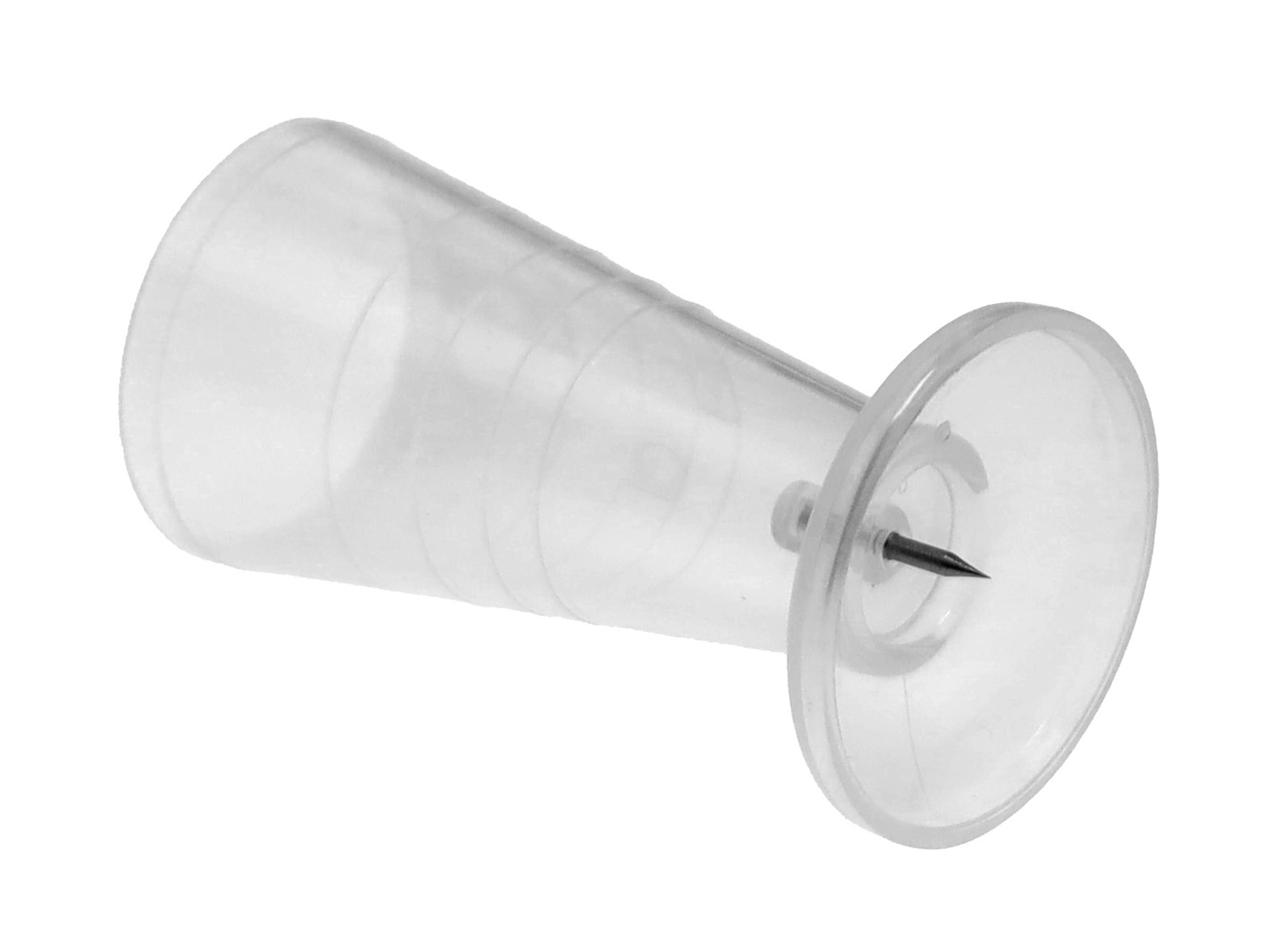 Ein klarer Plastiktrichter mit einer scharfen schwarzen Nadel, die aus der Basis herausragt.