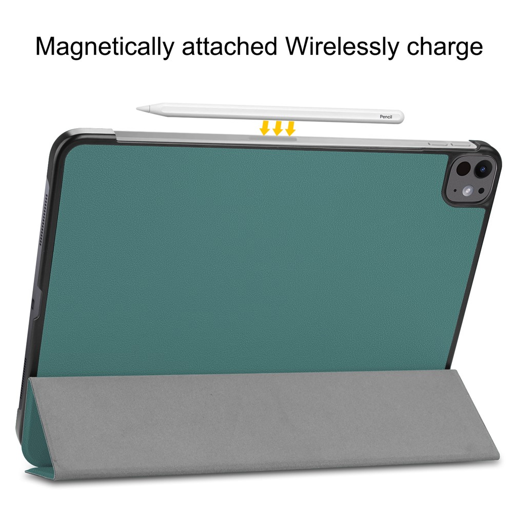 Ein Tablet mit Ständer und Stift, das magnetisch aufgeladen wird.