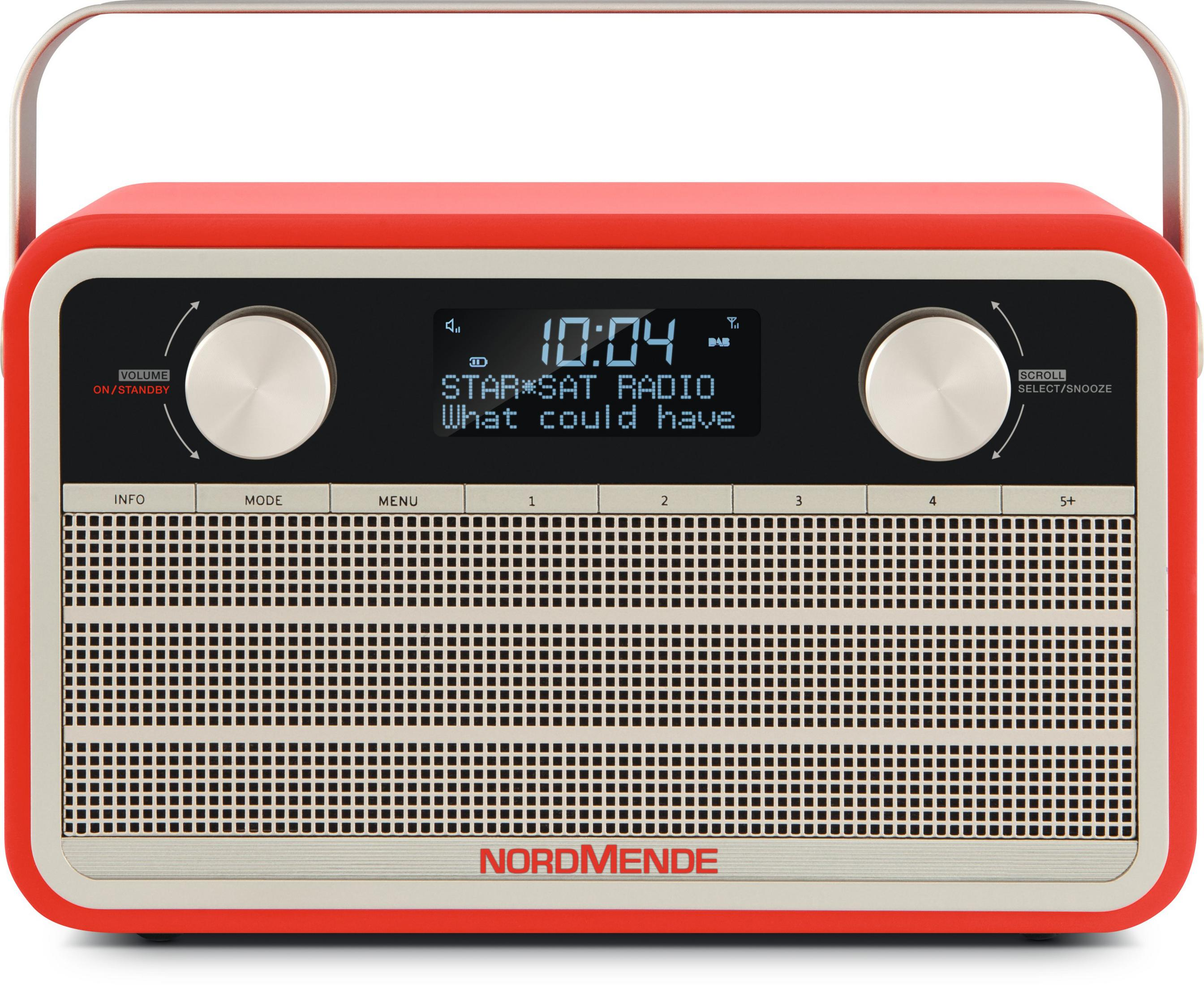 Una radio Nordmende rossa con manopole argentate e display digitale che mostra le 10:04.