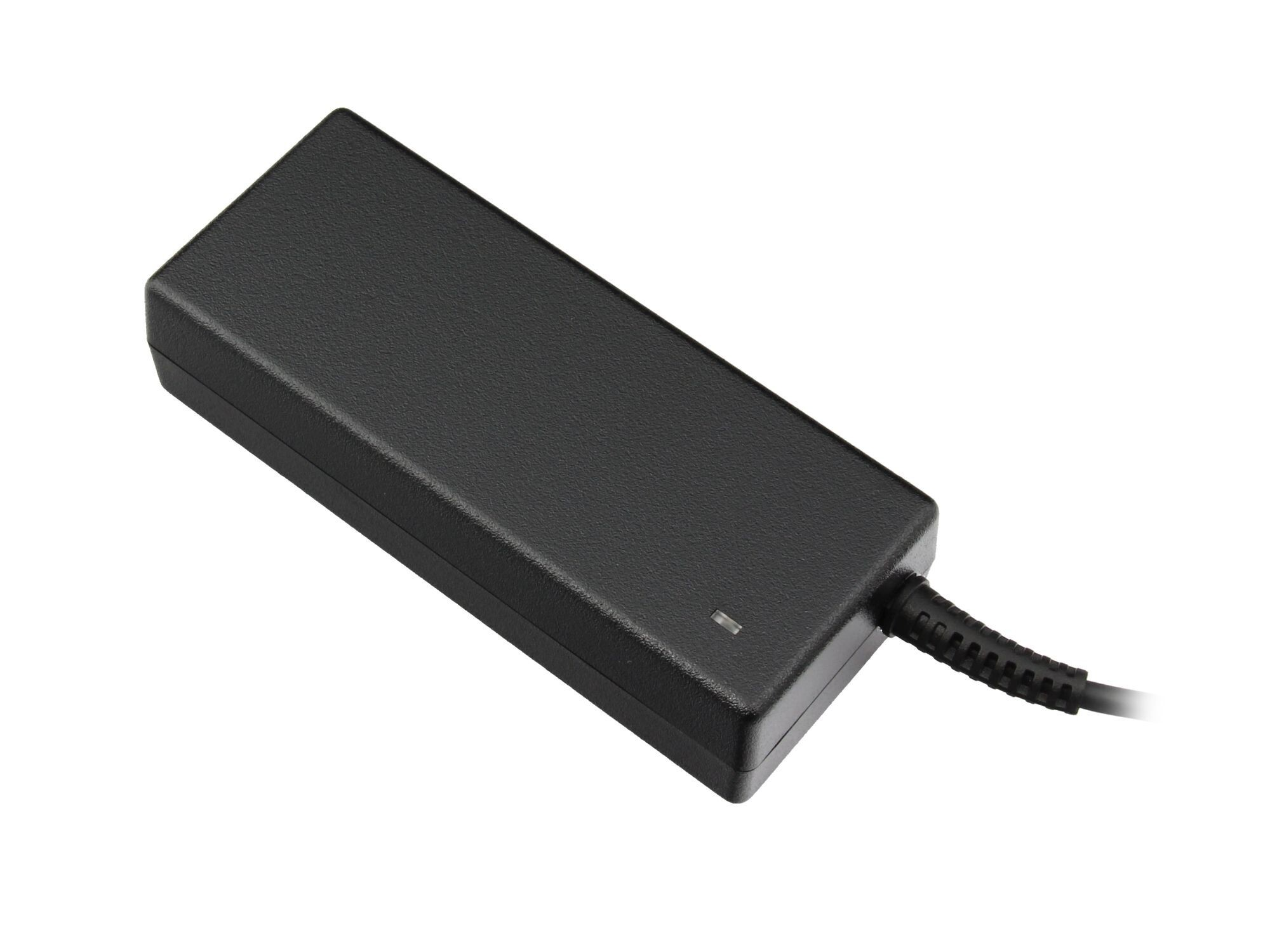 Schwarzer rechteckiger Netzteiladapter mit einem kleinen LED-Licht und einem Kabel.