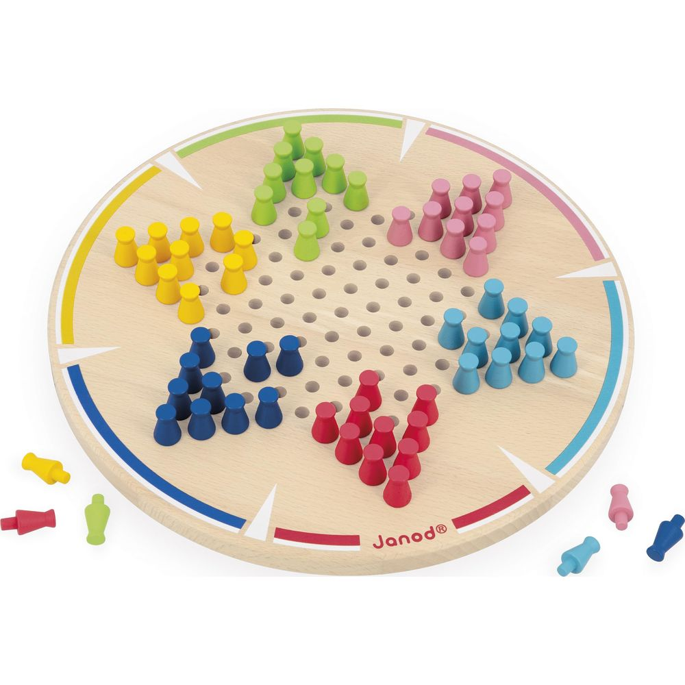 Ein rundes Holzspielbrett mit farbigen Spielfiguren in Rot, Blau, Gelb, Grün und Rosa.