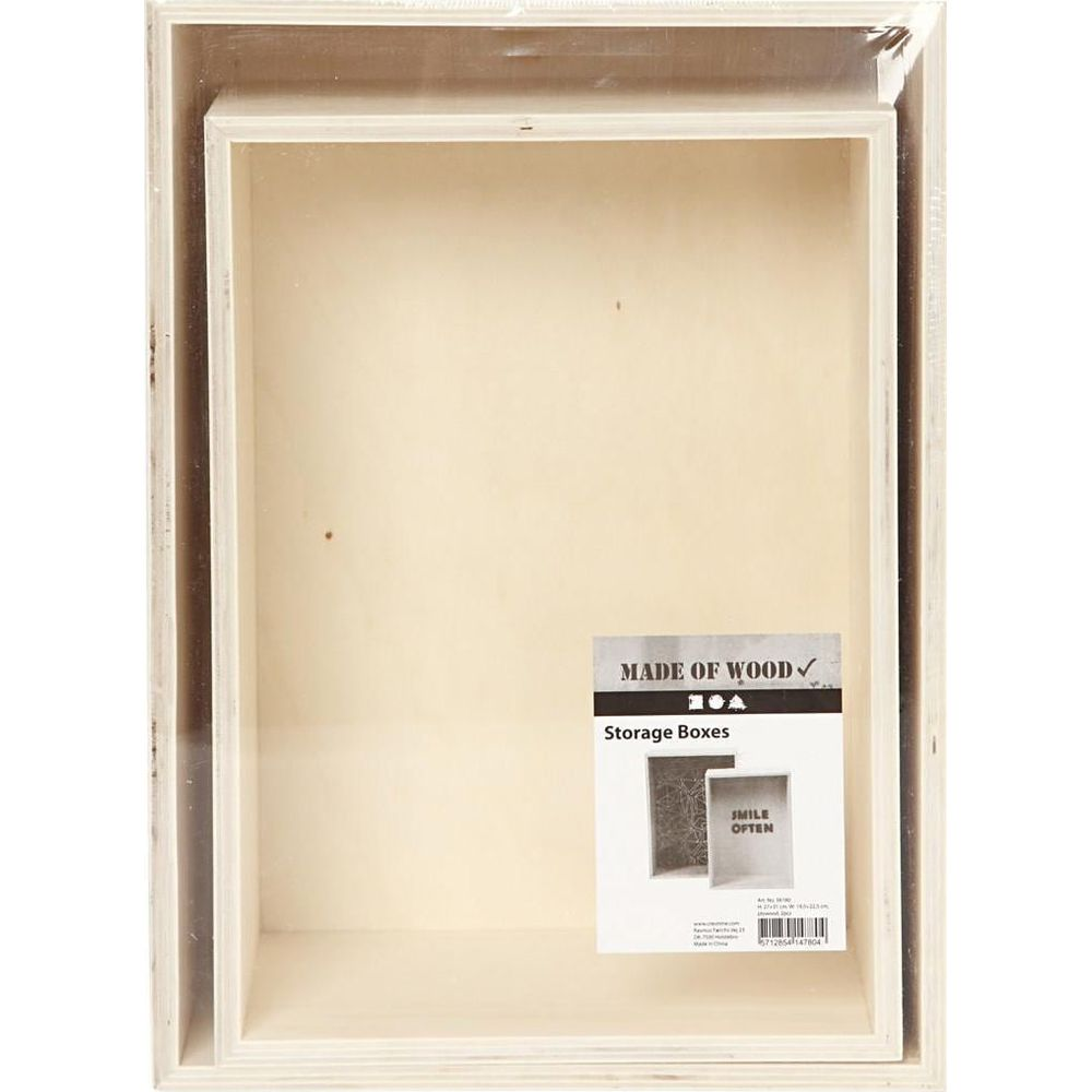 Zwei unfertige Holzboxen, eine in der anderen. Ein Etikett mit 'MADE OF WOOD' und 'Storage Boxes'.