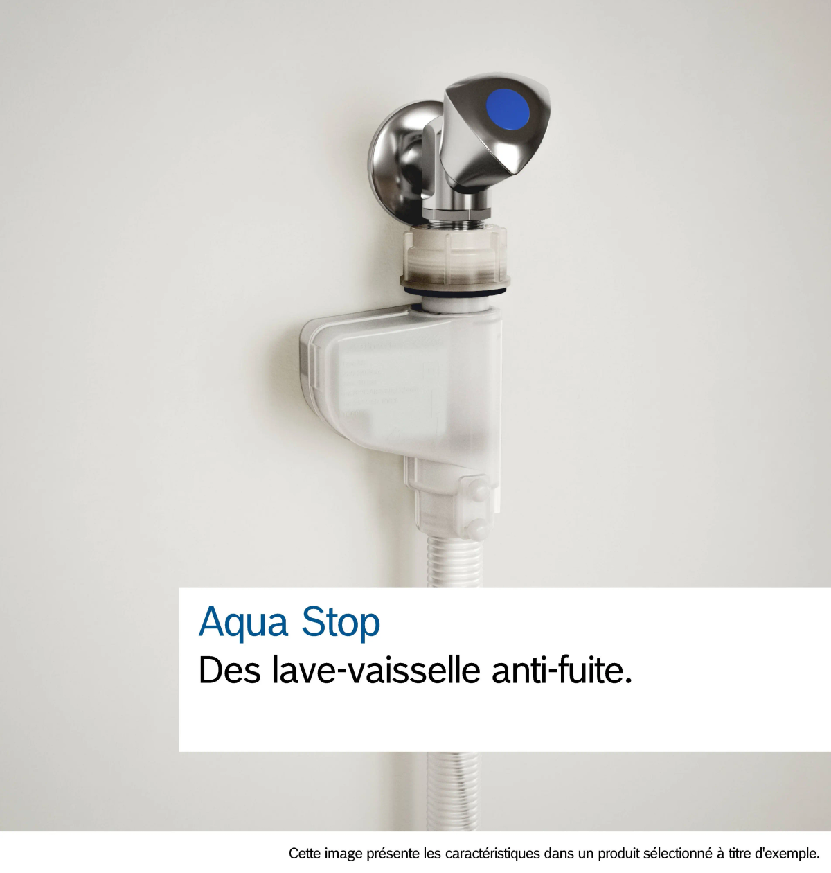 Ein Aqua Stop Wasserstopp für Geschirrspüler an einer weißen Wand.