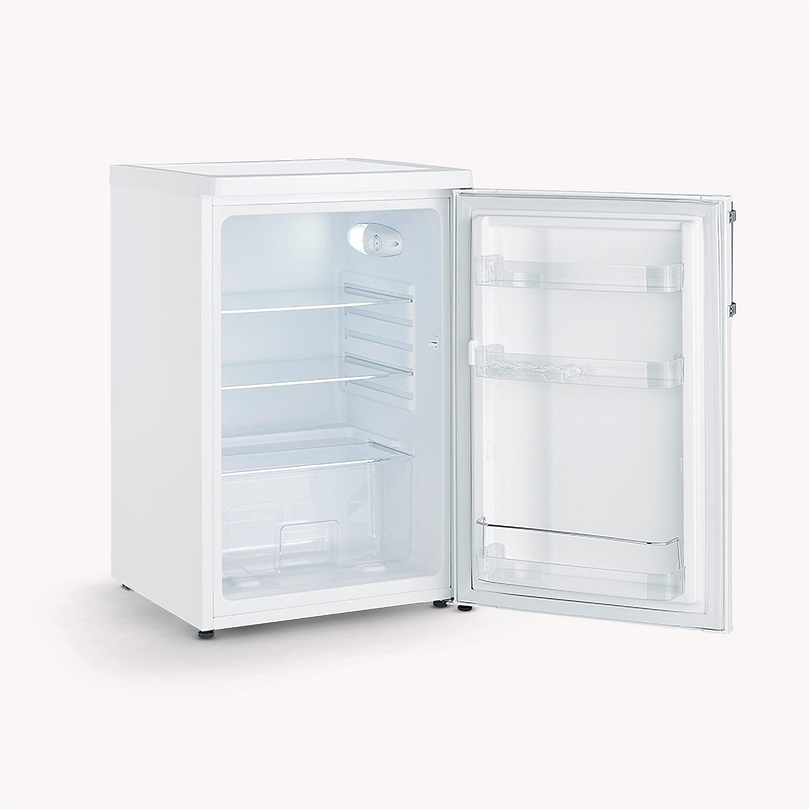 Un frigorifero bianco con porta aperta, vuoto all'interno.