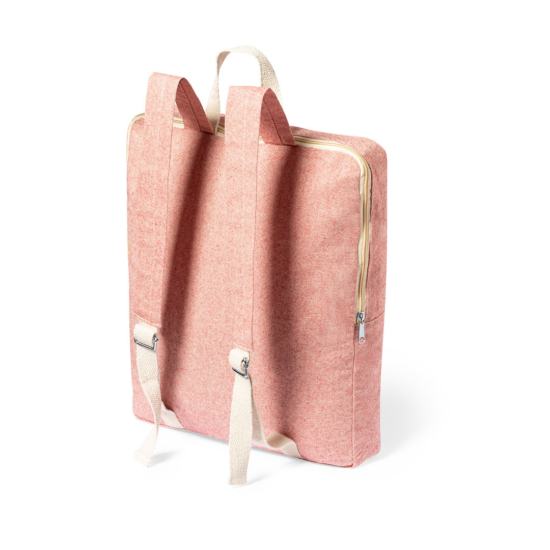 Zaino rosso con cinghie regolabili e chiusura a zip.