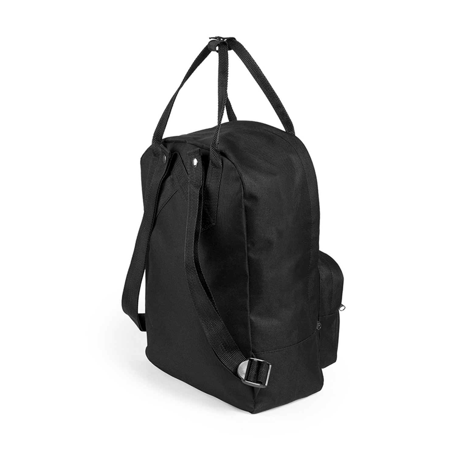 Uno zaino nero con cinghie e tasche laterali, su sfondo bianco.