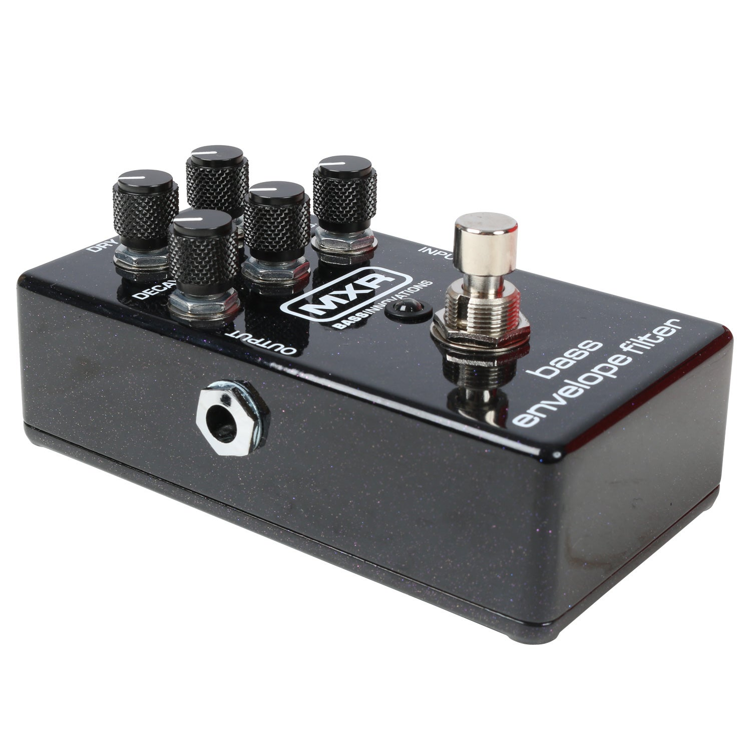 Zwart MXR bas envelope filter pedaal met vijf knoppen, in-/uitgangen en een voetschakelaar.