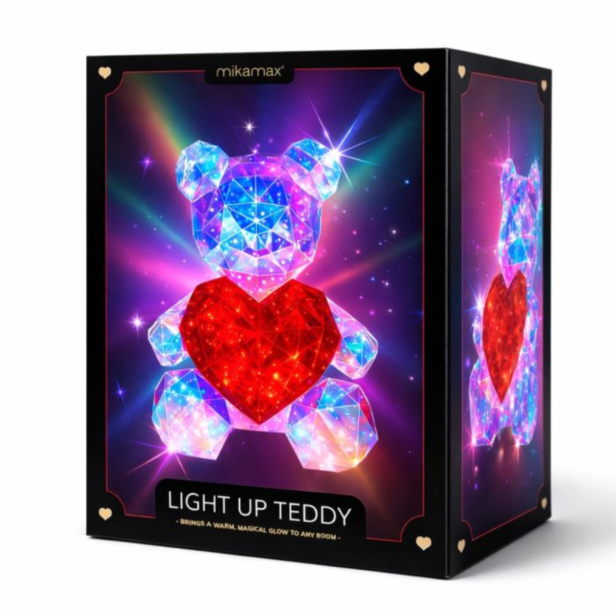 Een kristallen teddybeer met een rood hart gloeit in kleurrijke lichten.