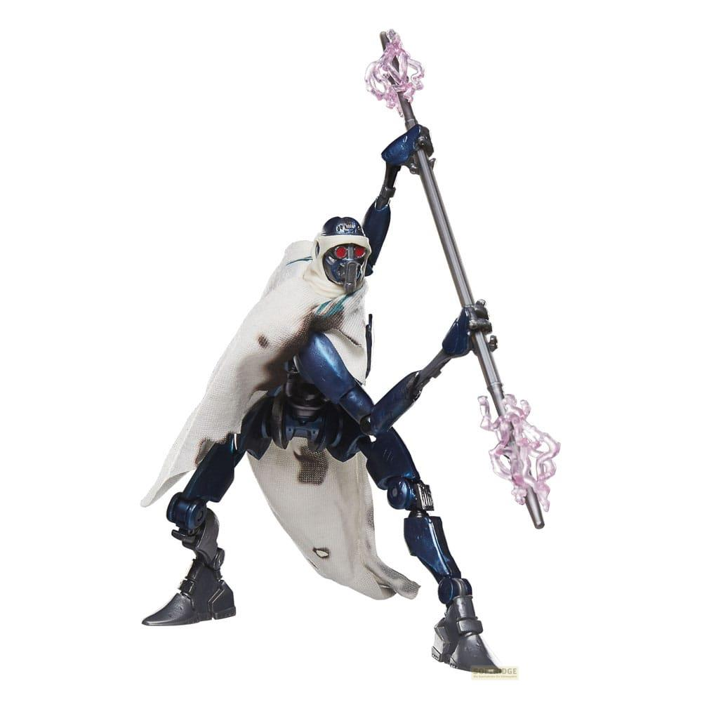 Robot azul con capa blanca sosteniendo un bastón con cristales púrpuras.