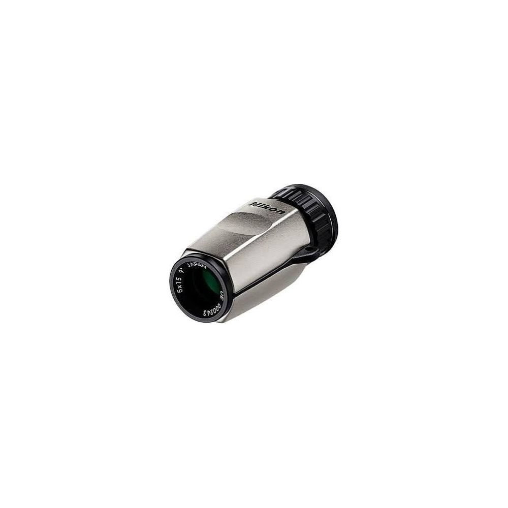 Nikon Monokular, silberfarben, mit schwarzer Kappe und grüner Linse. Beschriftet 5x15.