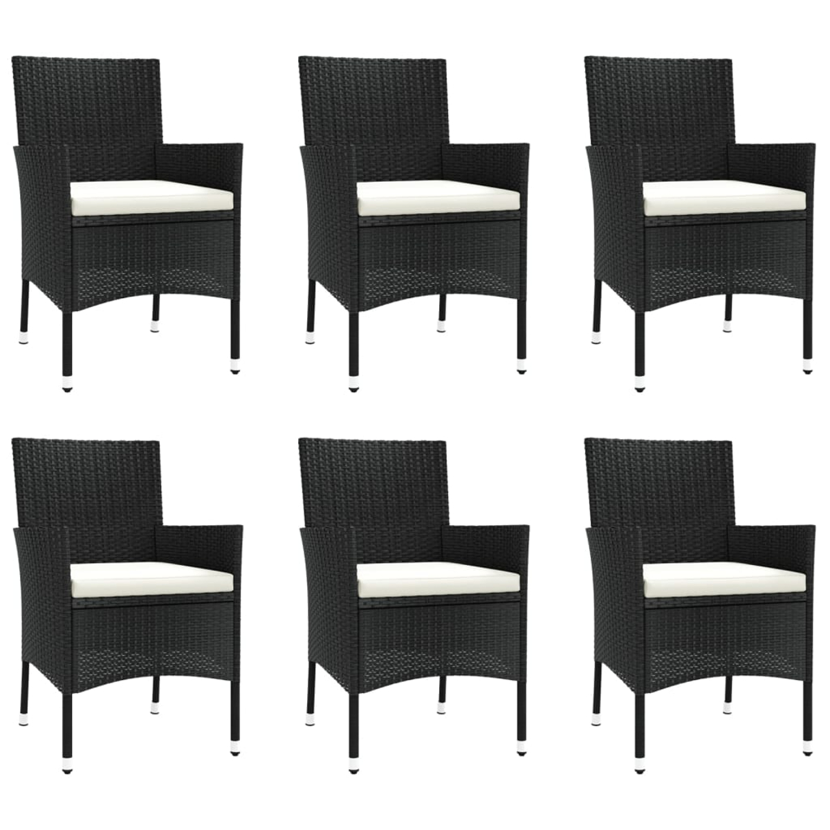 Sechs schwarze Rattanstühle mit weißen Sitzkissen auf weißem Hintergrund.
