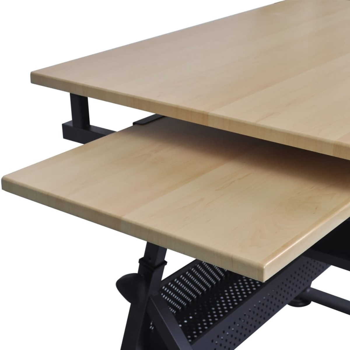 Zwei helle Holzschreibtischplatten mit schwarzem Metallgestell und Ablage.