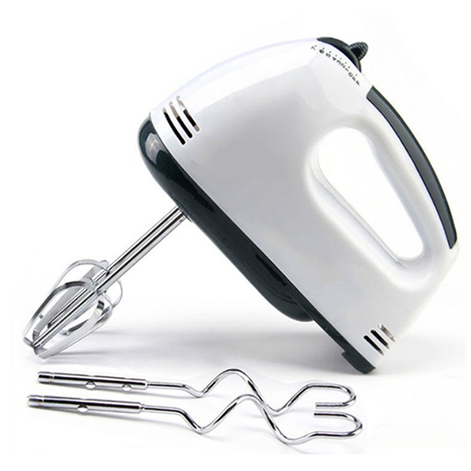 Ein weißer Handmixer mit schwarzem Akzent und zwei Rührbesen auf weißem Hintergrund.