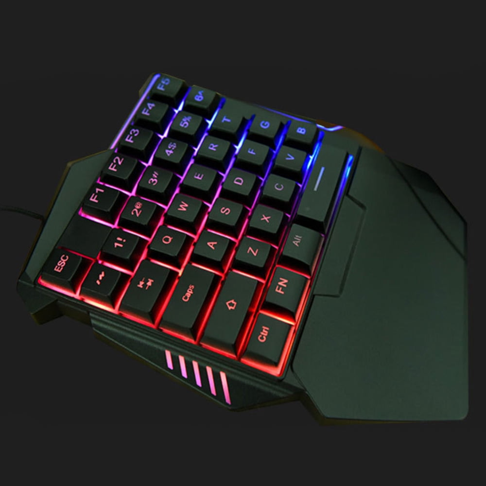 Ein schwarzes Gaming-Keyboard mit bunten LED-Tasten und Handballenauflage.