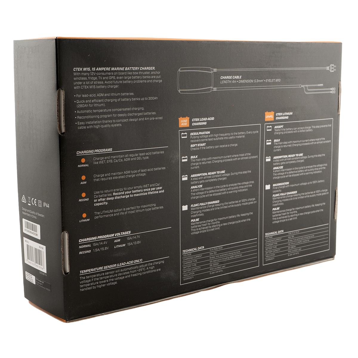 Verpackung eines CTEK M15 Marine Batterieladegeräts mit techn. Daten.