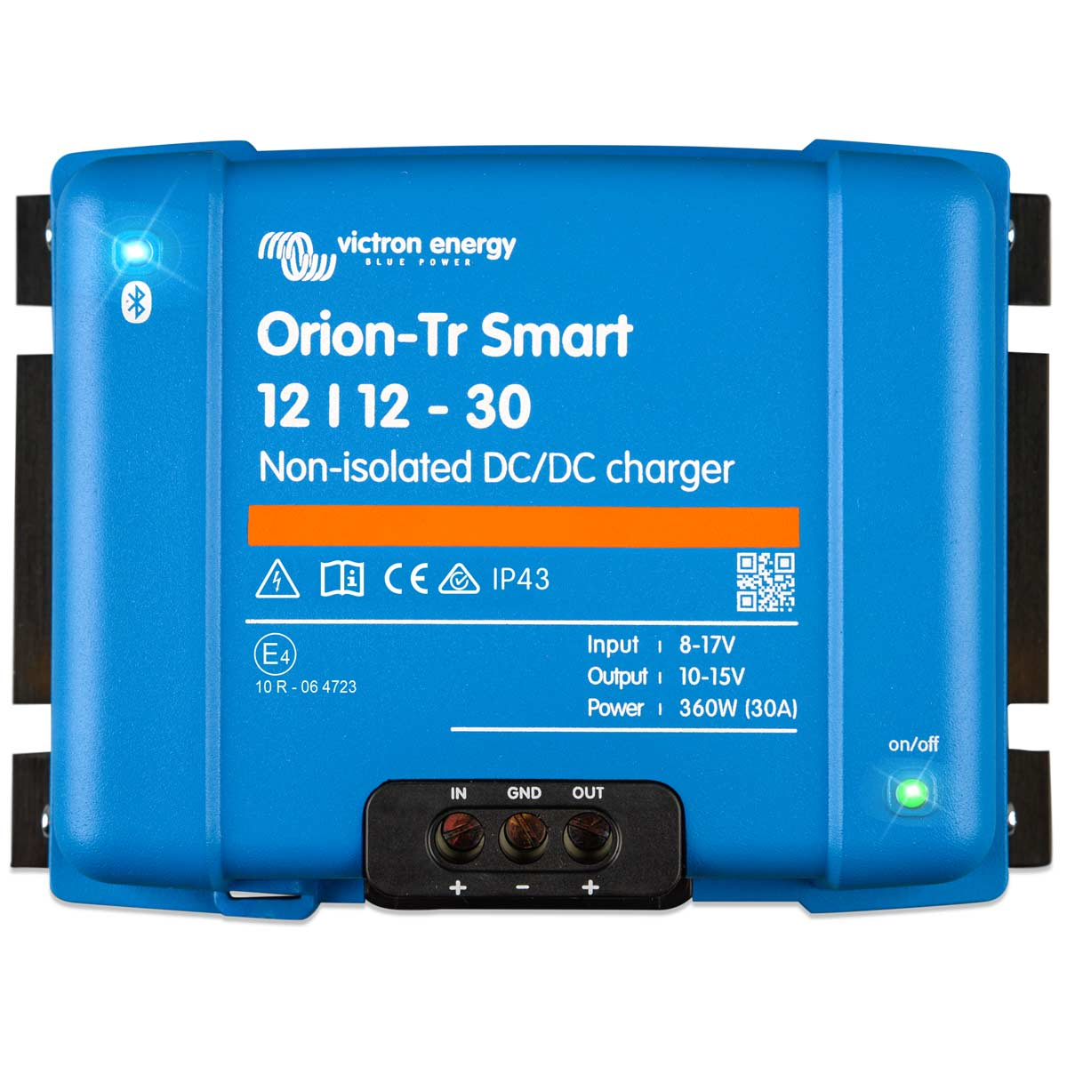 Blauer Victron Energy Orion-Tr Smart DC/DC-Ladegerät mit Anschlüssen und LEDs.