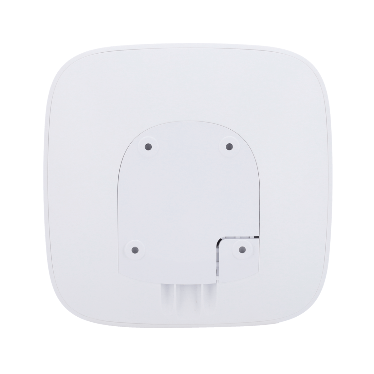 Reverso blanco y cuadrado del dispositivo con cuatro agujeros para tornillos y un área central empotrada.