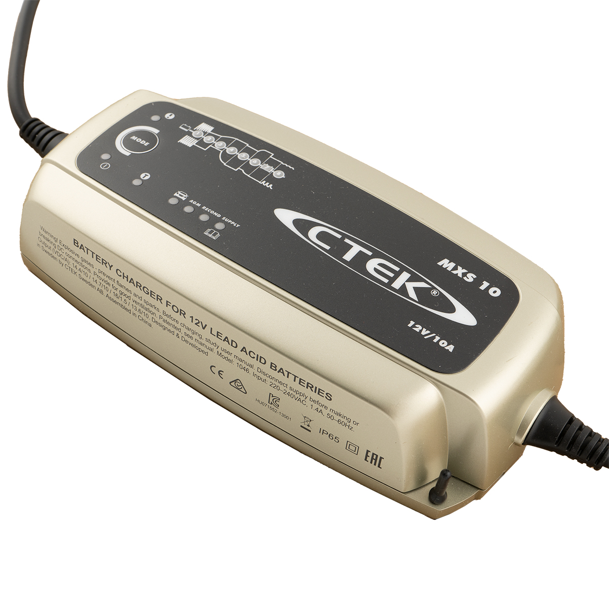 Ein silberner CTEK MXS 10 Batterieladegerät für 12V-Blei-Säure-Batterien.