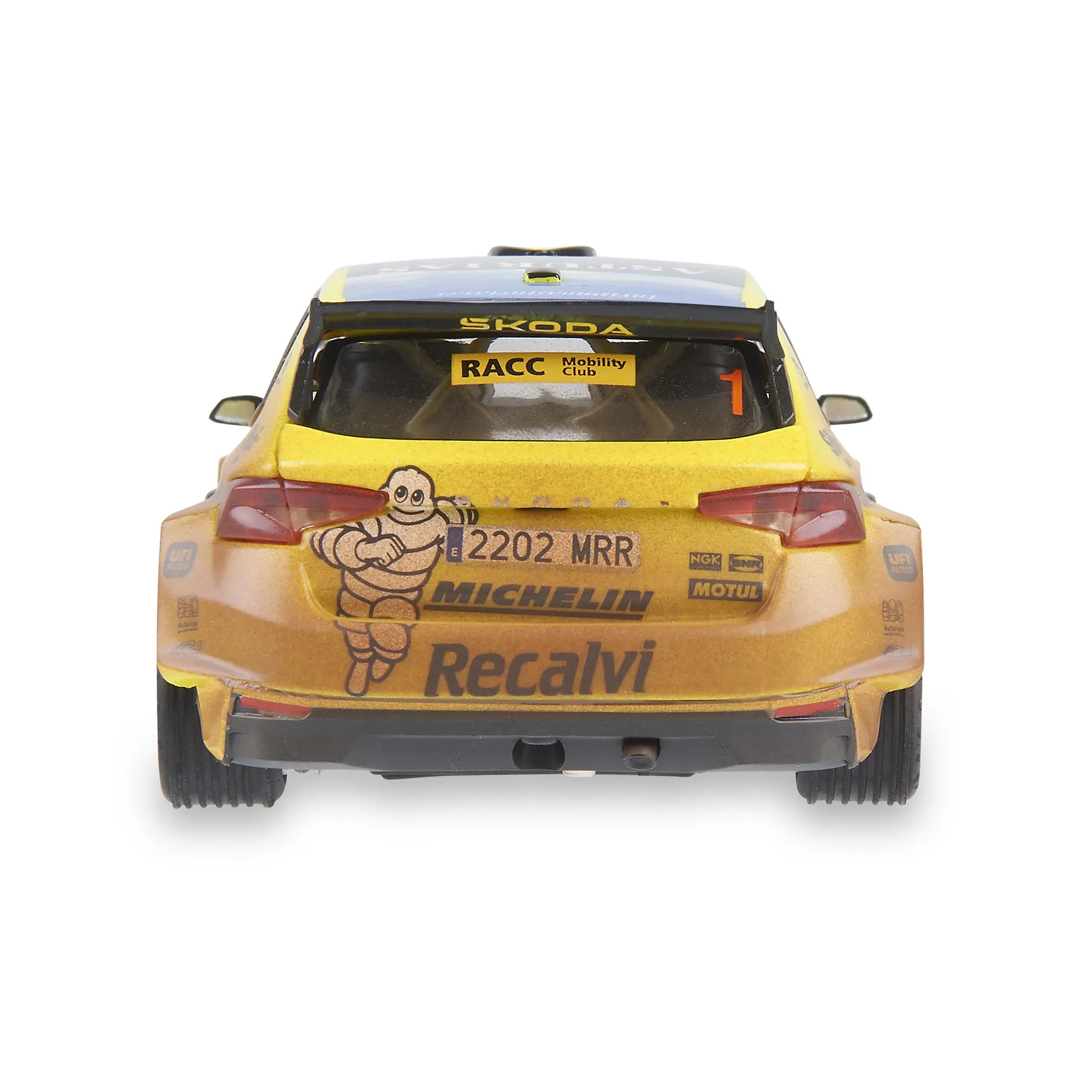 Coche de rally Skoda amarillo con el Hombre Michelin y el número 1.