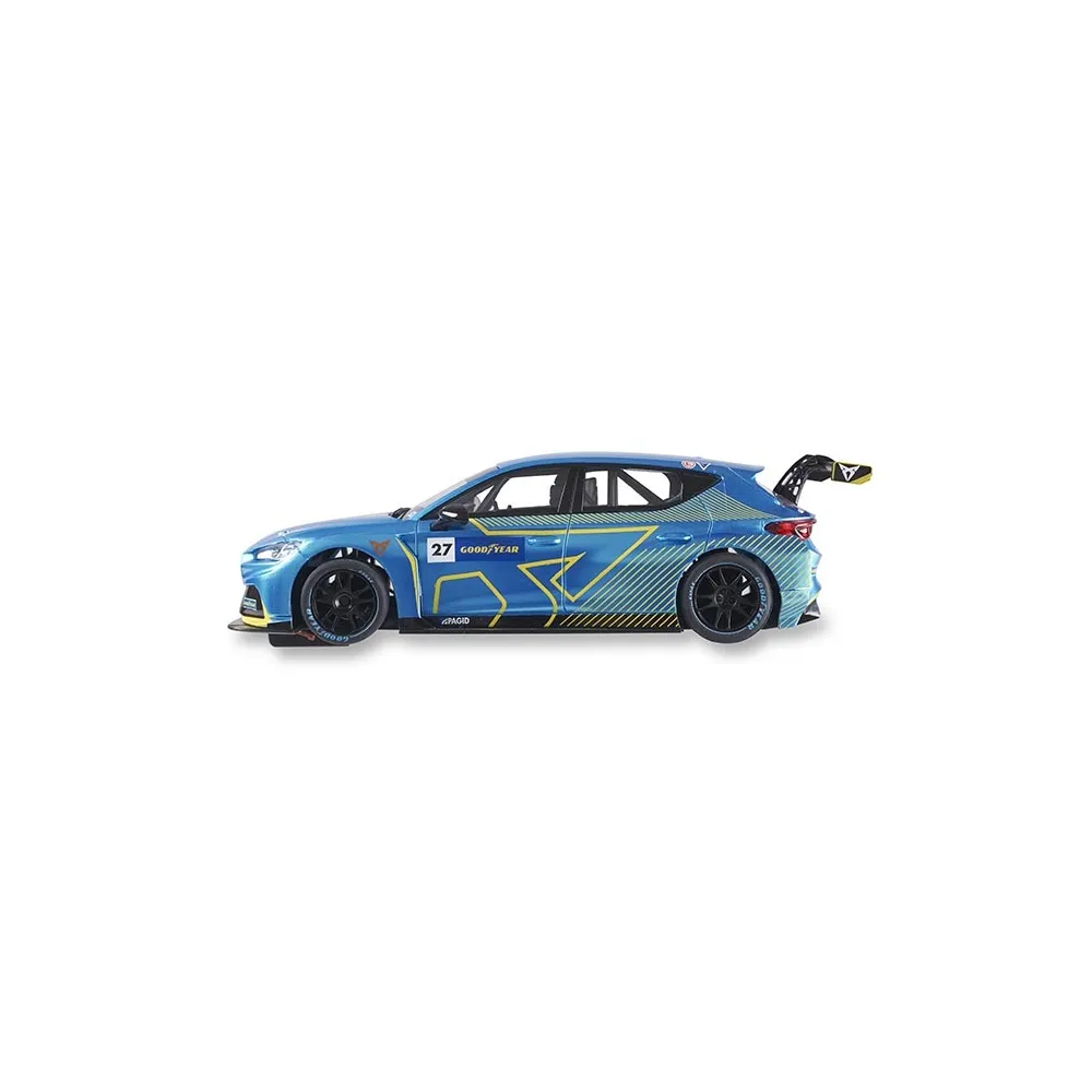 Coche de carreras azul con detalles amarillos, número 27, marca Goodyear y alerón trasero grande.