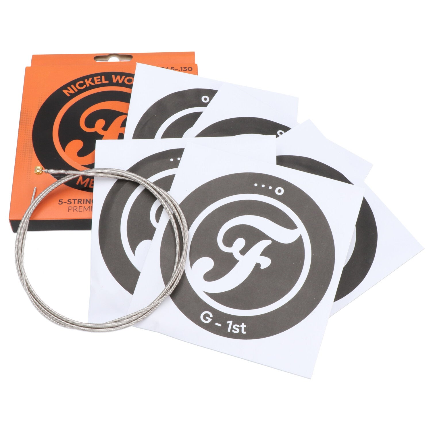 Een gitaarsnarrensetpakket met een opgerolde snaar en stickers.