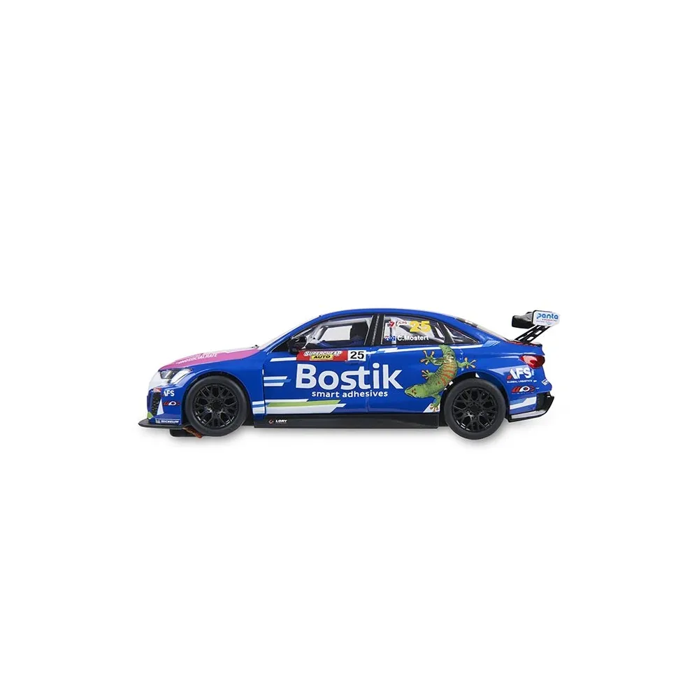 Coche de carreras azul con logo de Bostik y gráfico de gecko, calcomanías.