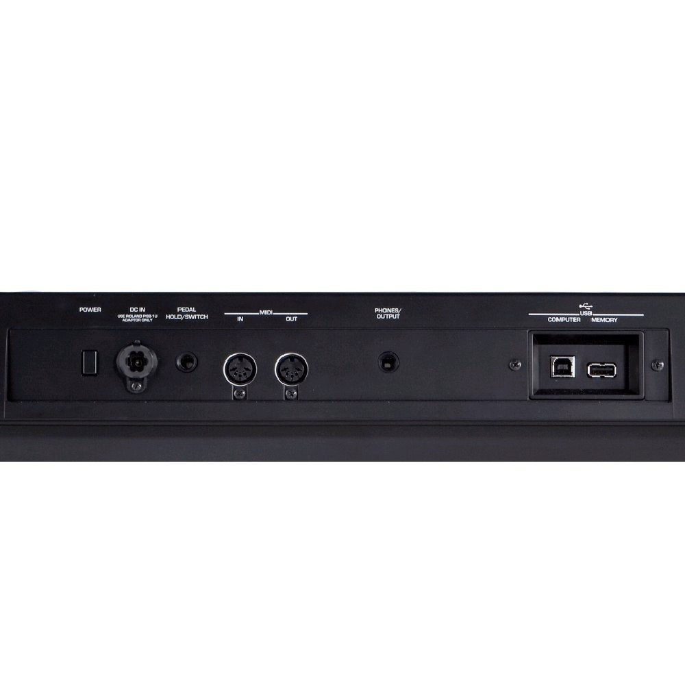 Achterpaneel van een keyboard met aansluitingen voor stroom, pedaal, MIDI, koptelefoon en USB.
