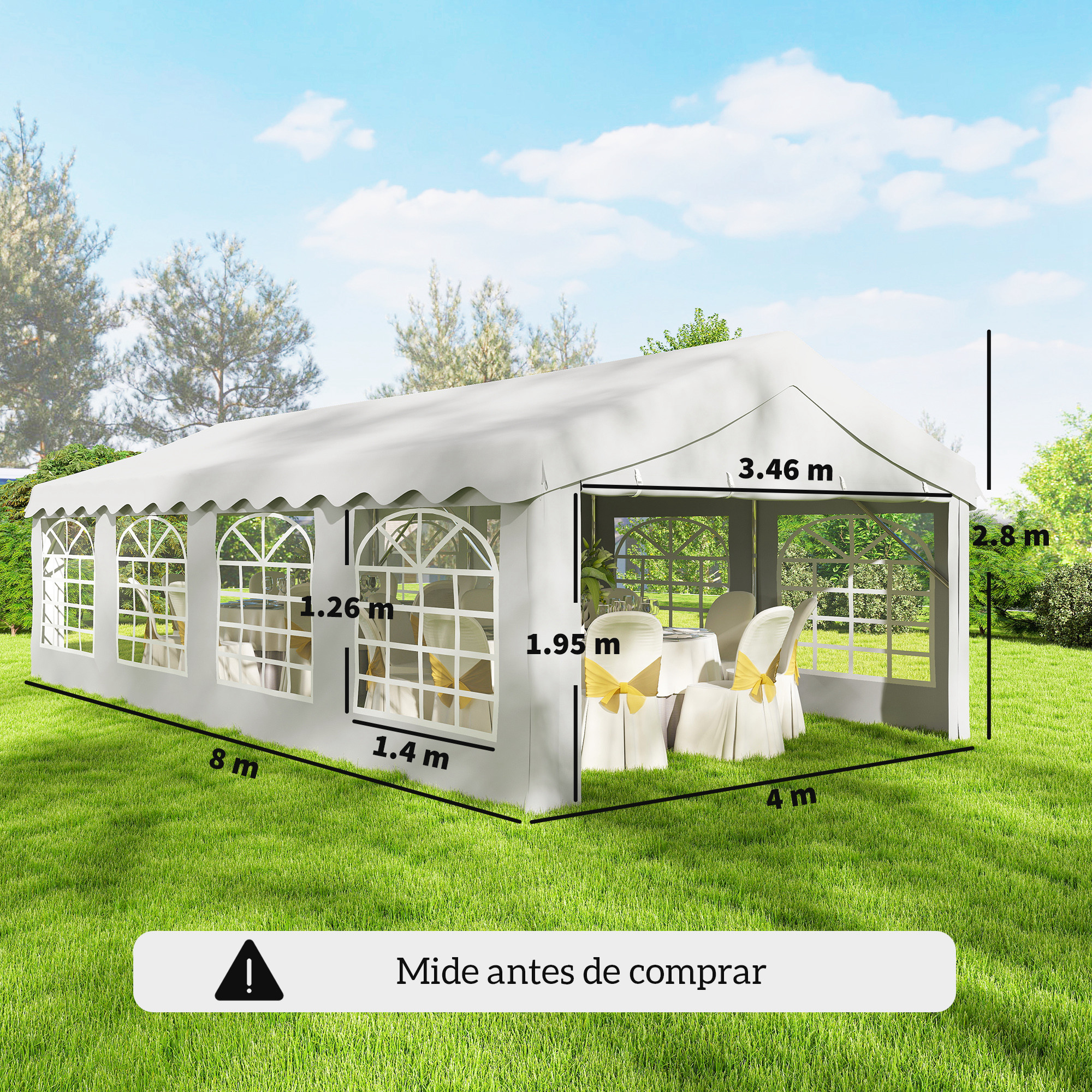 Carpa blanca con mesas y sillas, se indican las dimensiones.