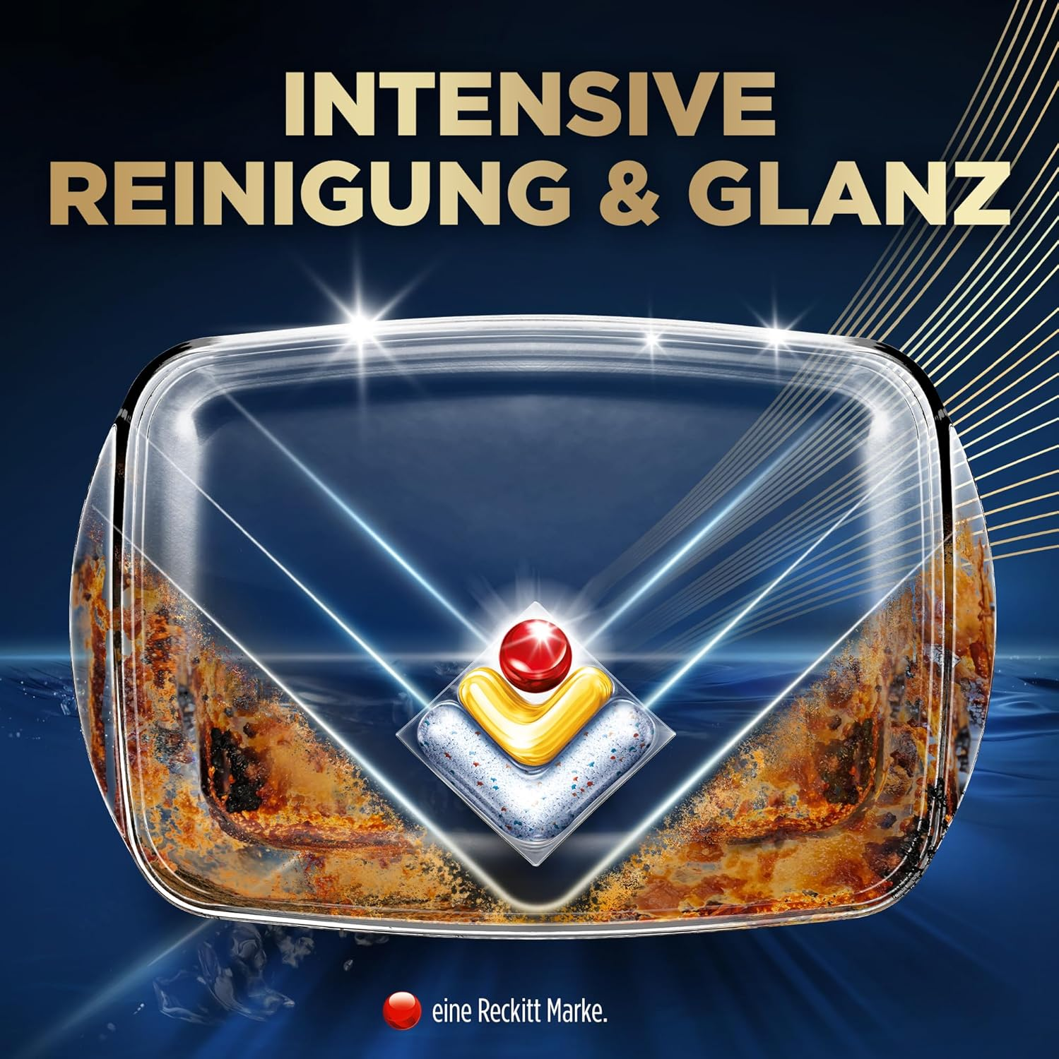 Ein Spülmaschinentab reinigt einen stark verkrusteten Topf. Intensive Reinigung & Glanz.