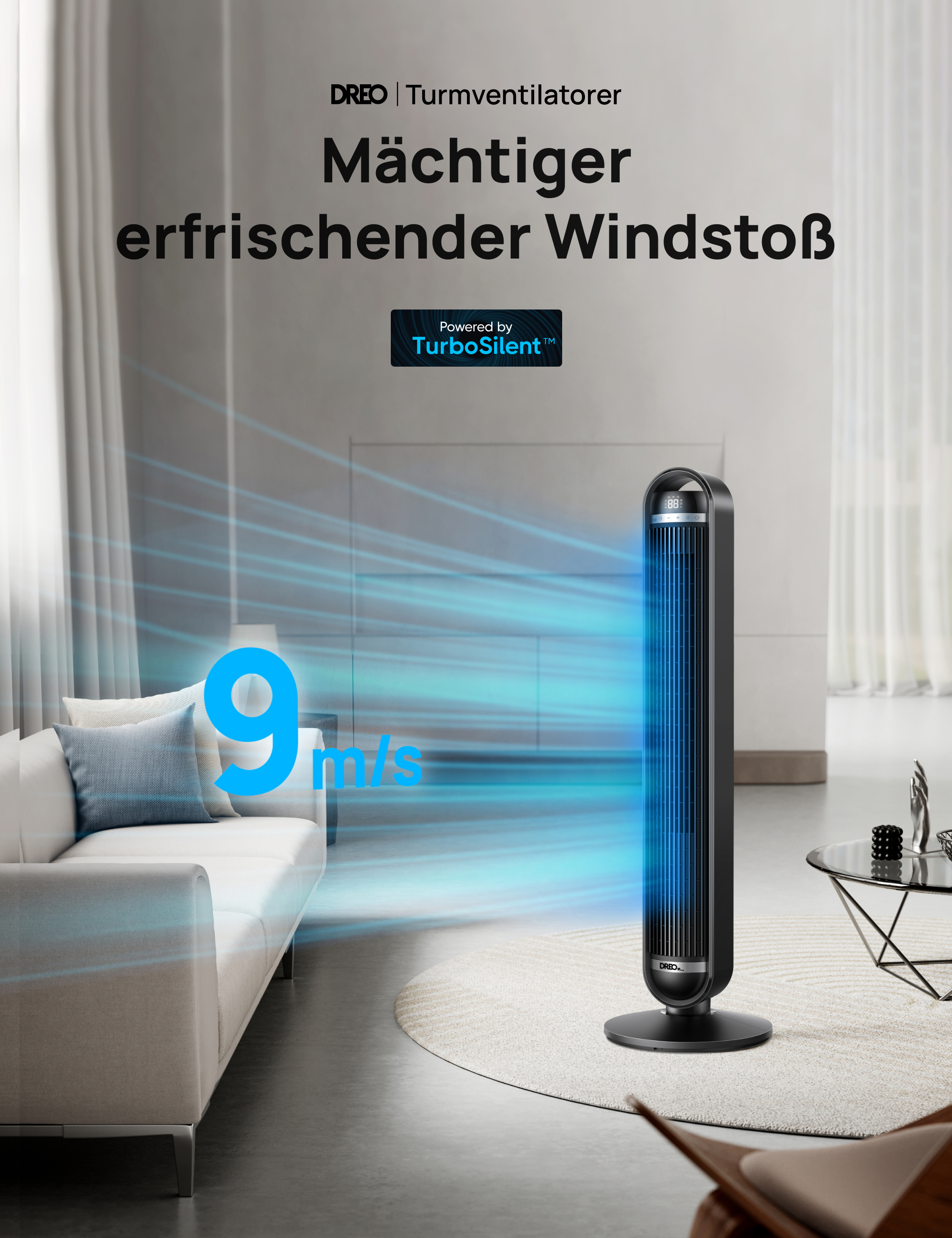 Ein schwarzer Turmventilator erzeugt einen blauen Windstoß, der über ein Sofa weht.