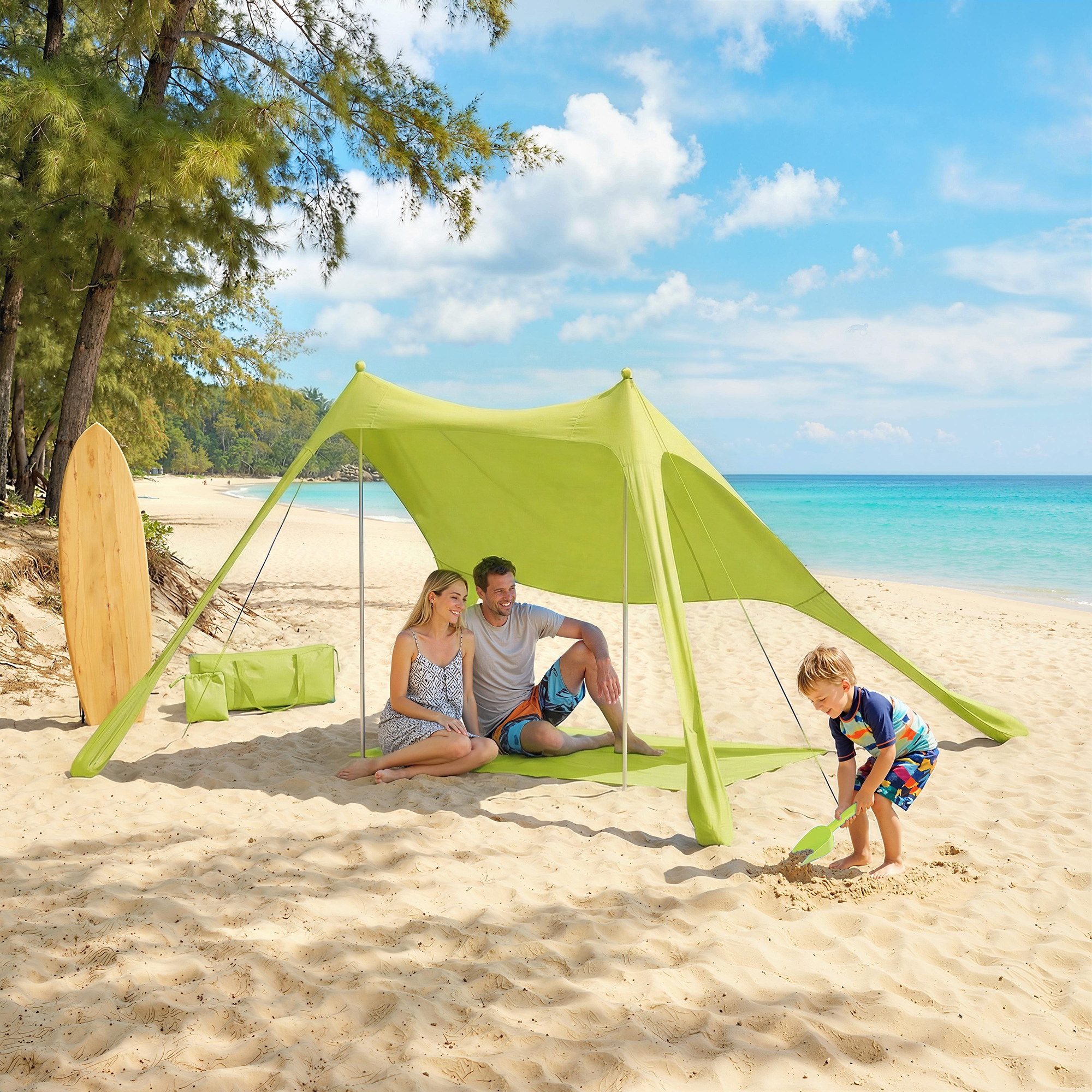 Familia disfruta día de playa bajo sombrilla con tabla de surf y juguetes.