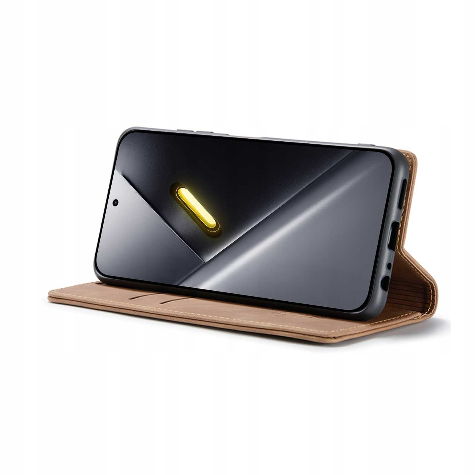 Smartfon w brązowym skórzanym etui, służącym jako podstawka.