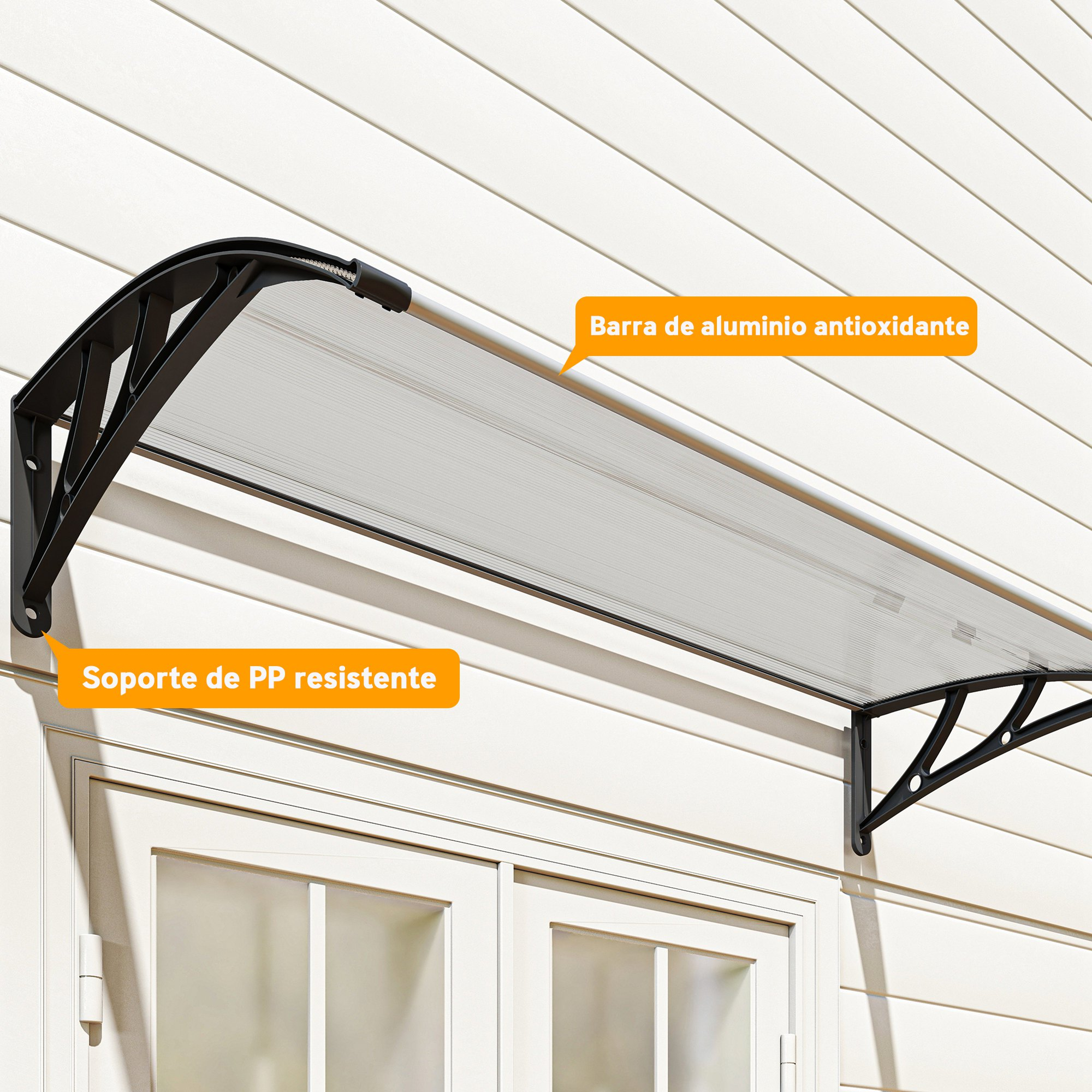 Un toldo negro de plástico sobre una puerta blanca.