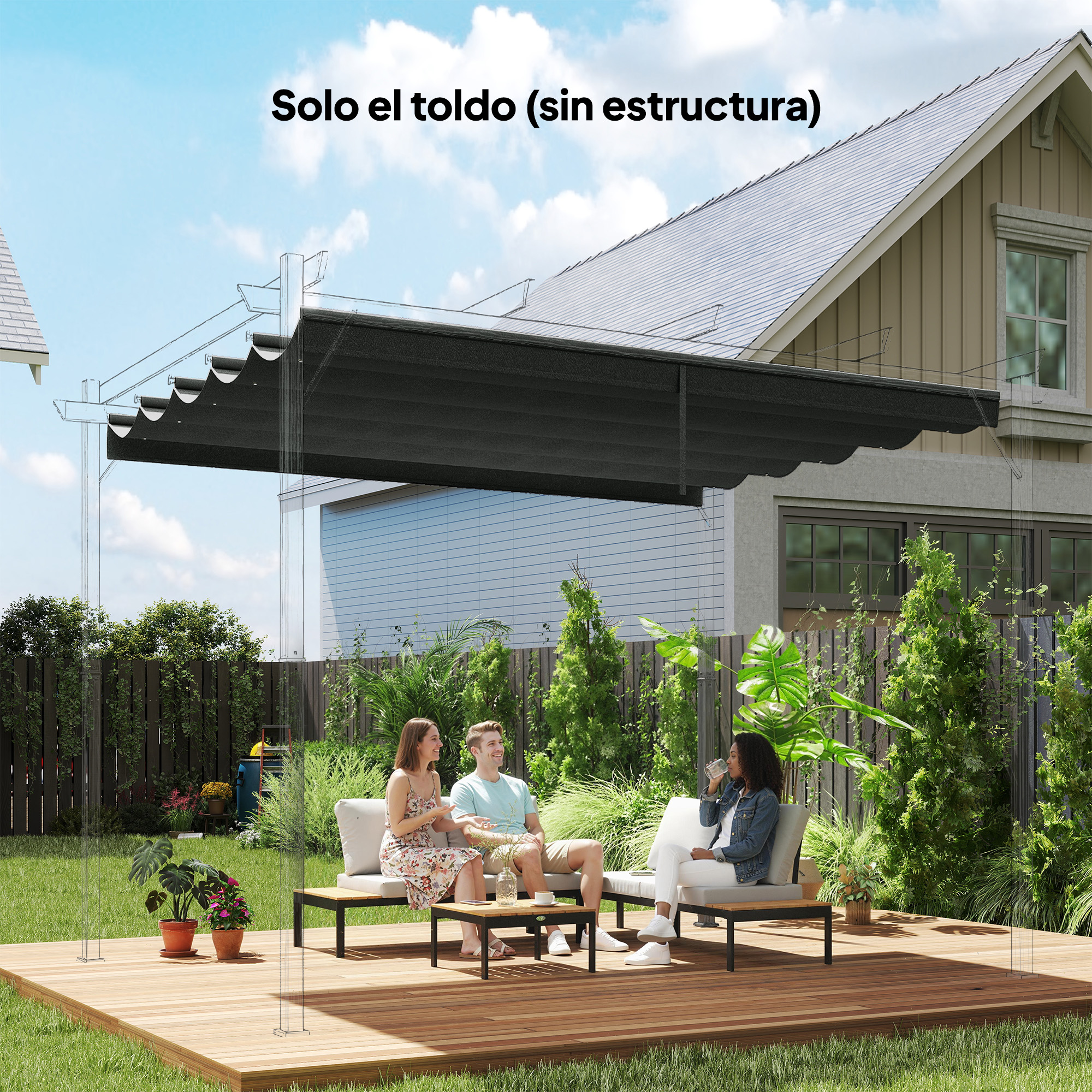 Tres personas sentadas en una terraza de madera frente a una casa bajo un toldo oscuro.