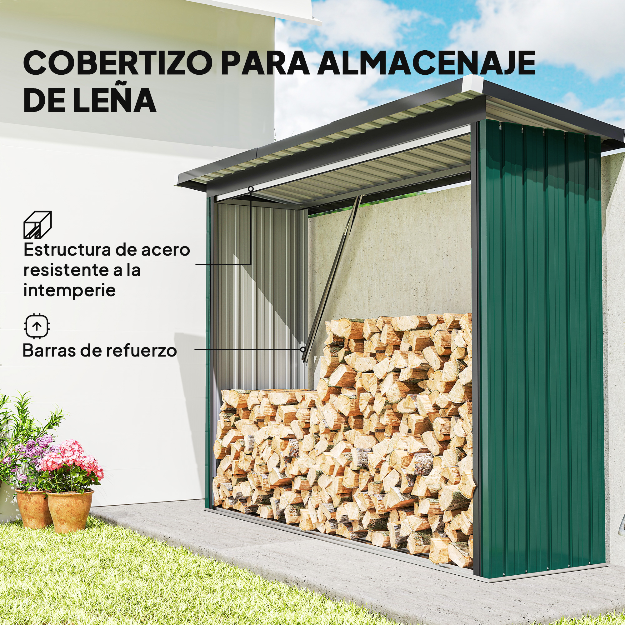 Un cobertizo de leña verde con pared de hormigón y pilas de leña dentro.