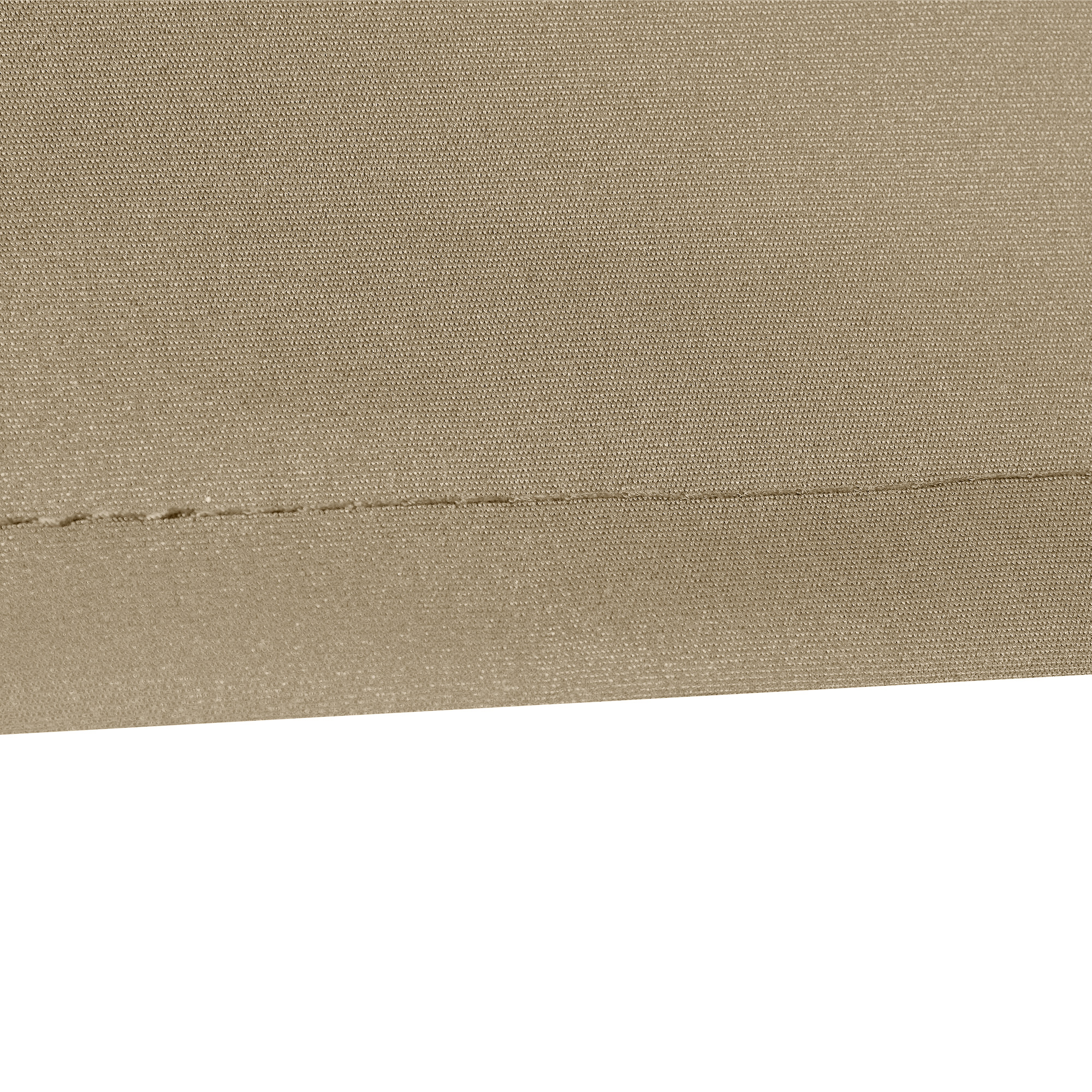 Primo piano di tessuto beige che mostra trama tessuta e cucitura.