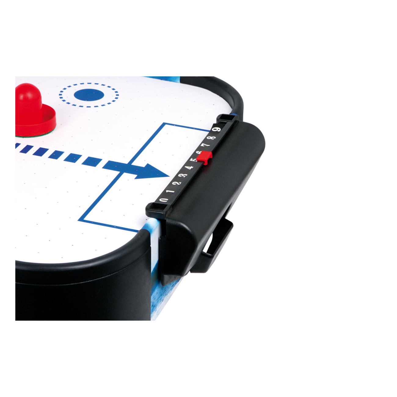 Nahaufnahme eines Air-Hockey-Tisches mit rotem Puck und Toranzeige.