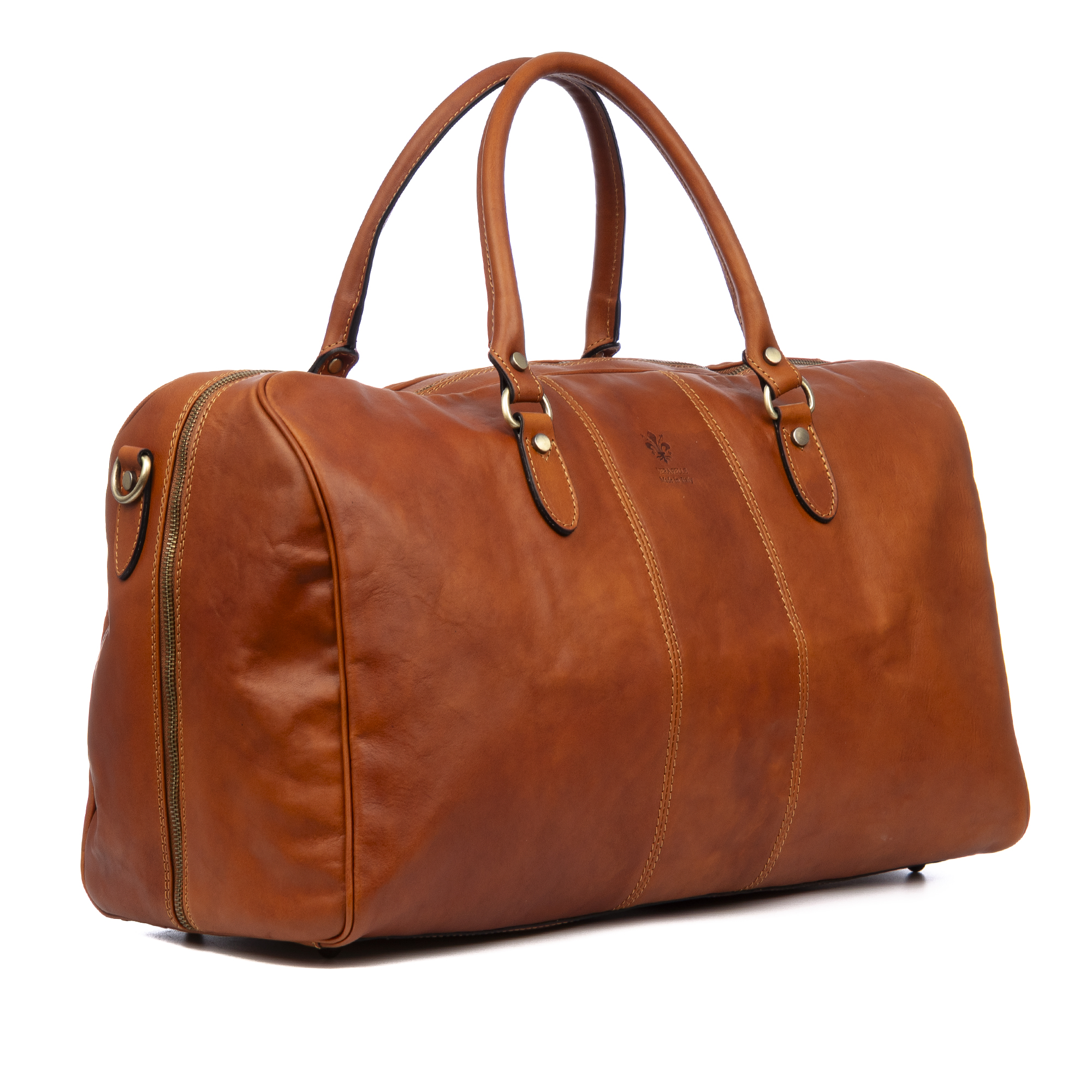 Una borsa da viaggio in pelle marrone con due manici e chiusura a zip.