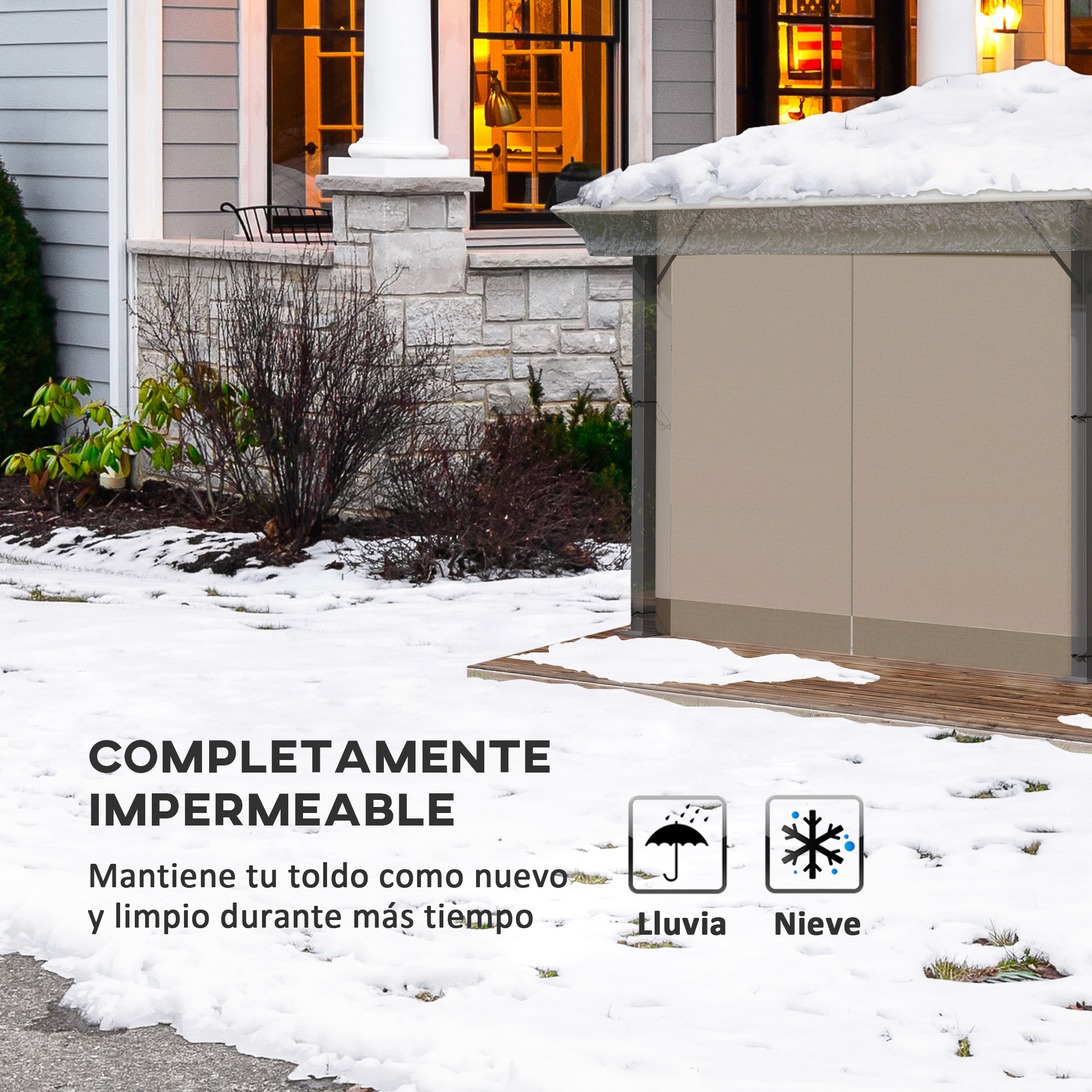 Un toldo beige cubierto de nieve está sobre una terraza de madera frente a una casa.