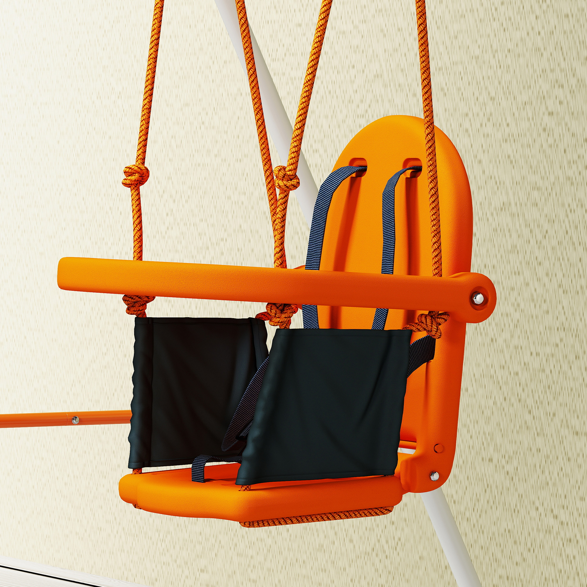 Un asiento de columpio infantil naranja con asientos y correas negras.