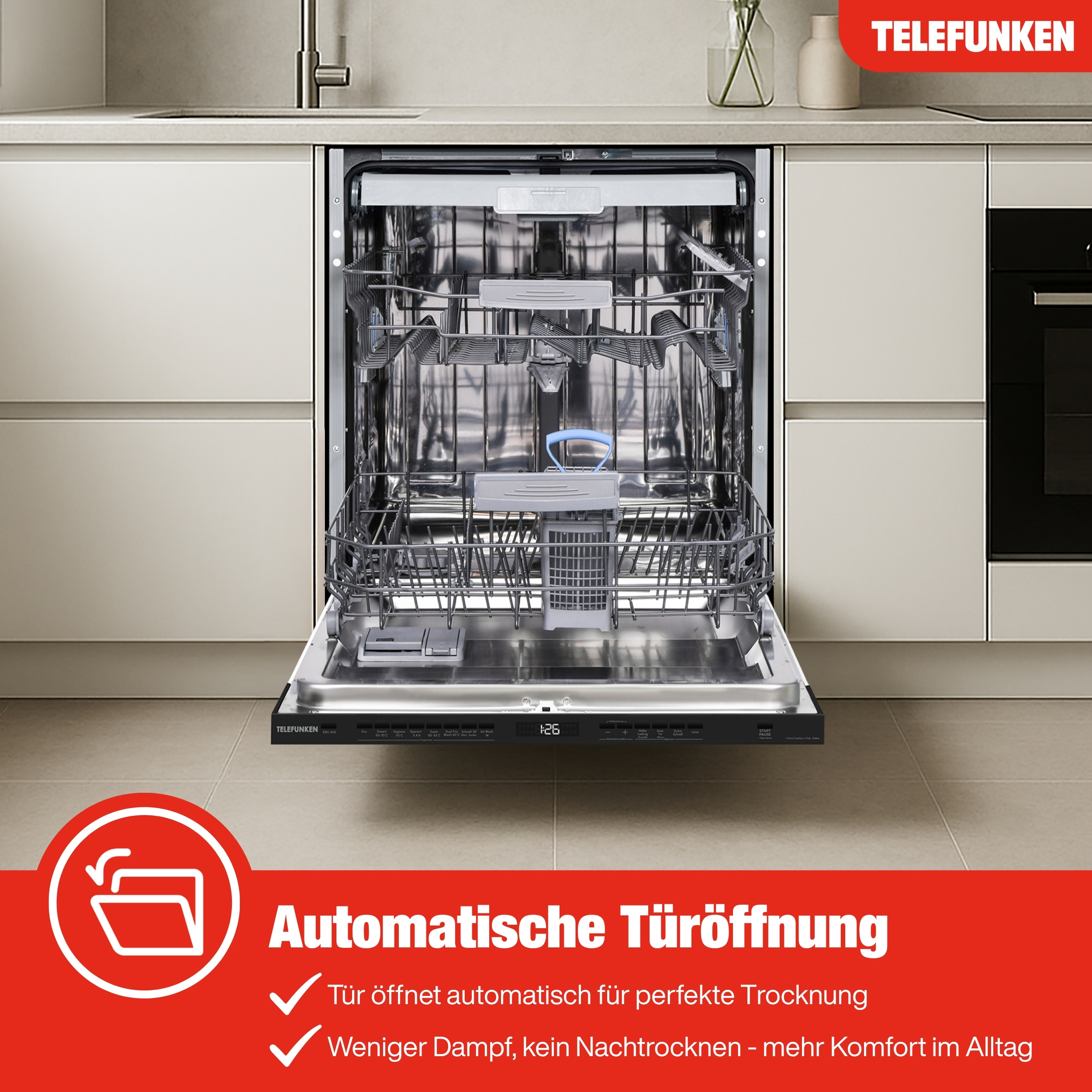 Ein offener Geschirrspüler in einer Küche mit dem Telefunken-Logo.