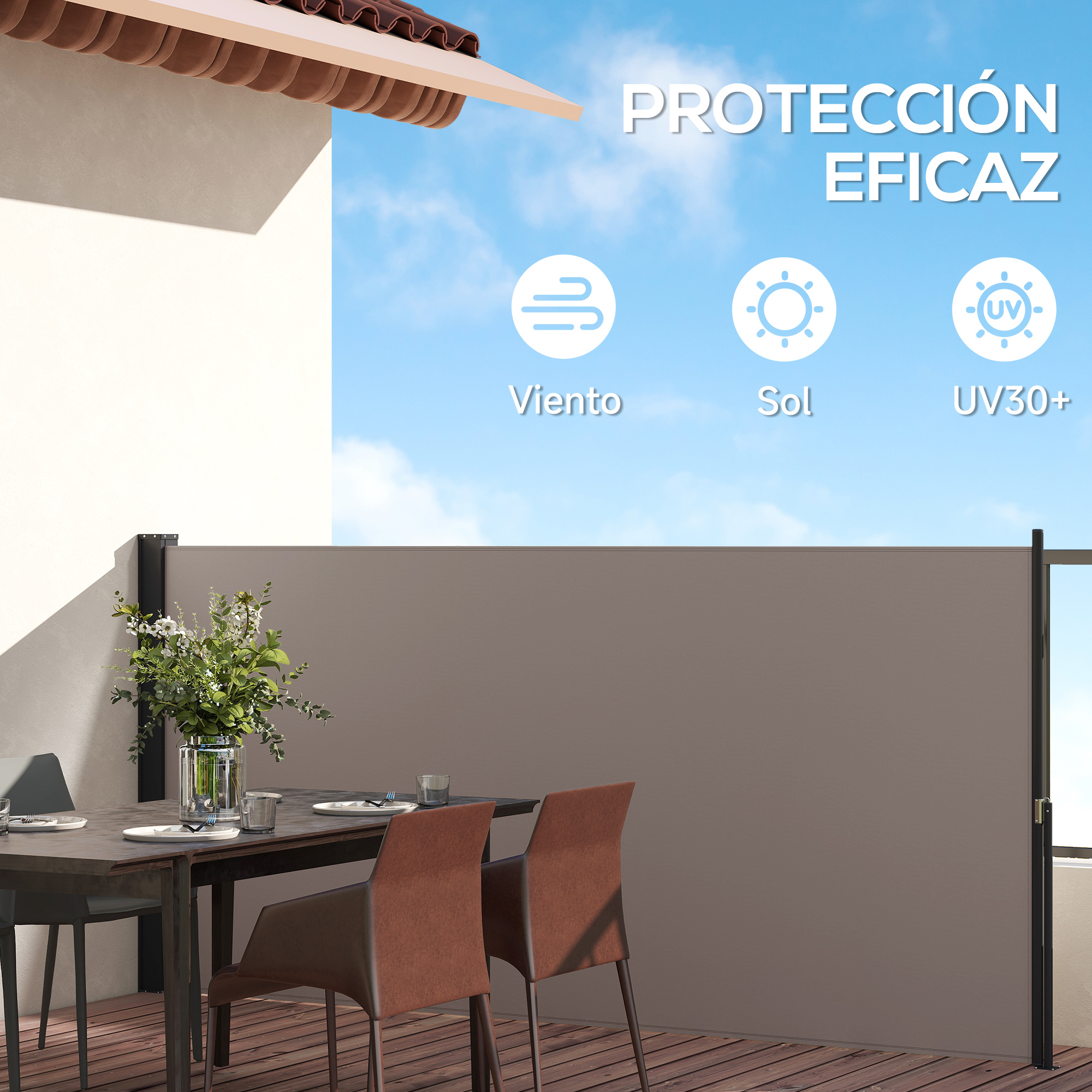 Toldo retráctil en terraza de madera con mesa y sillas.