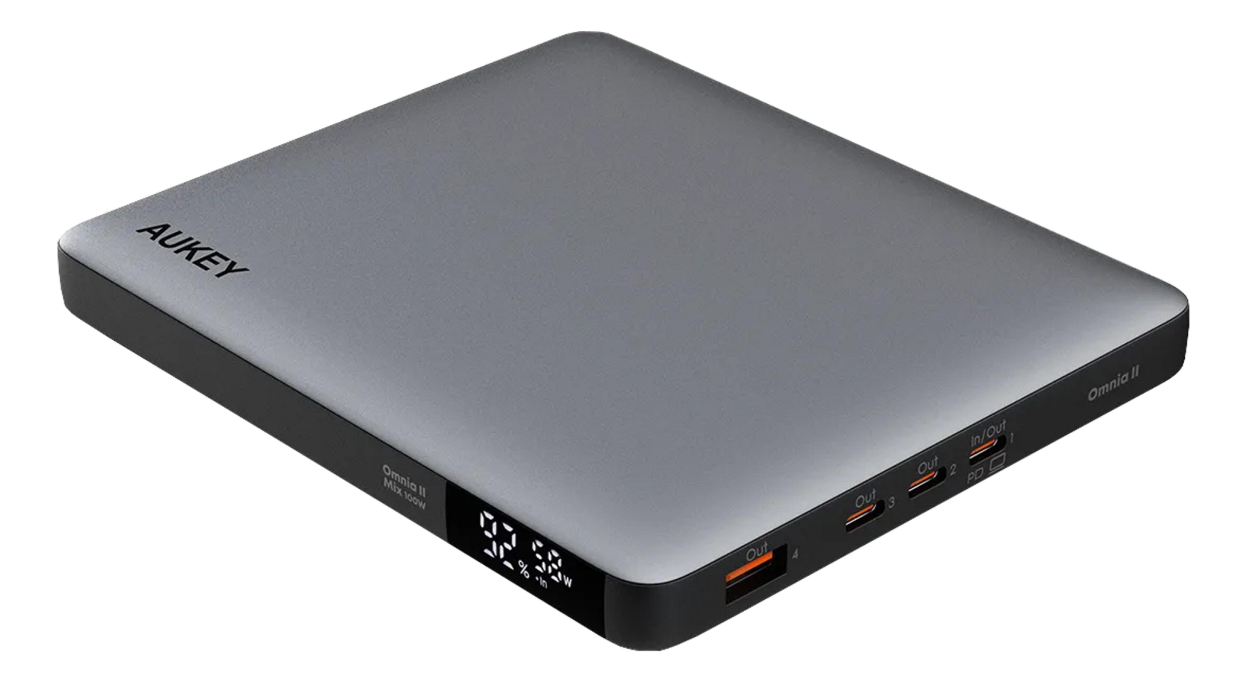 Power bank grigia AUKEY Omnia II con porte USB-C e display digitale.