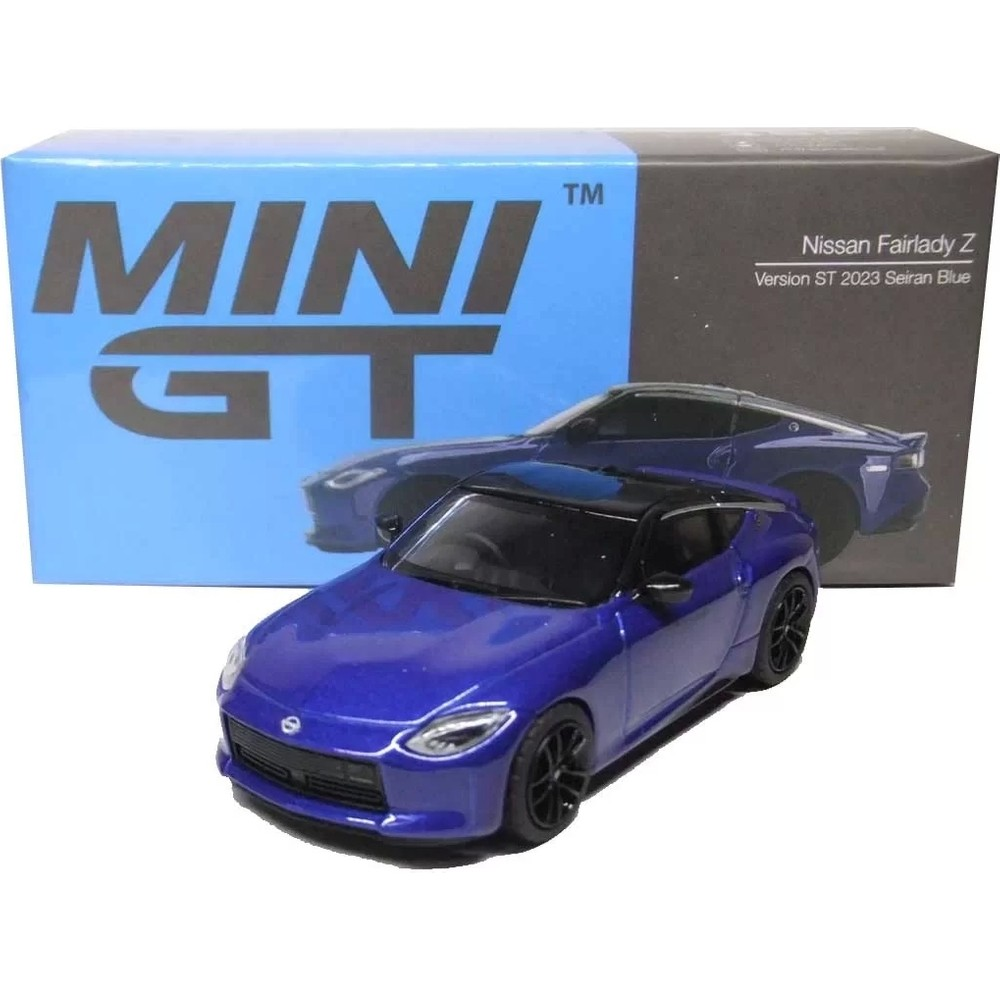 Mavi oyuncak Nissan Fairlady Z, siyah tavanı ve tekerlekleri var.