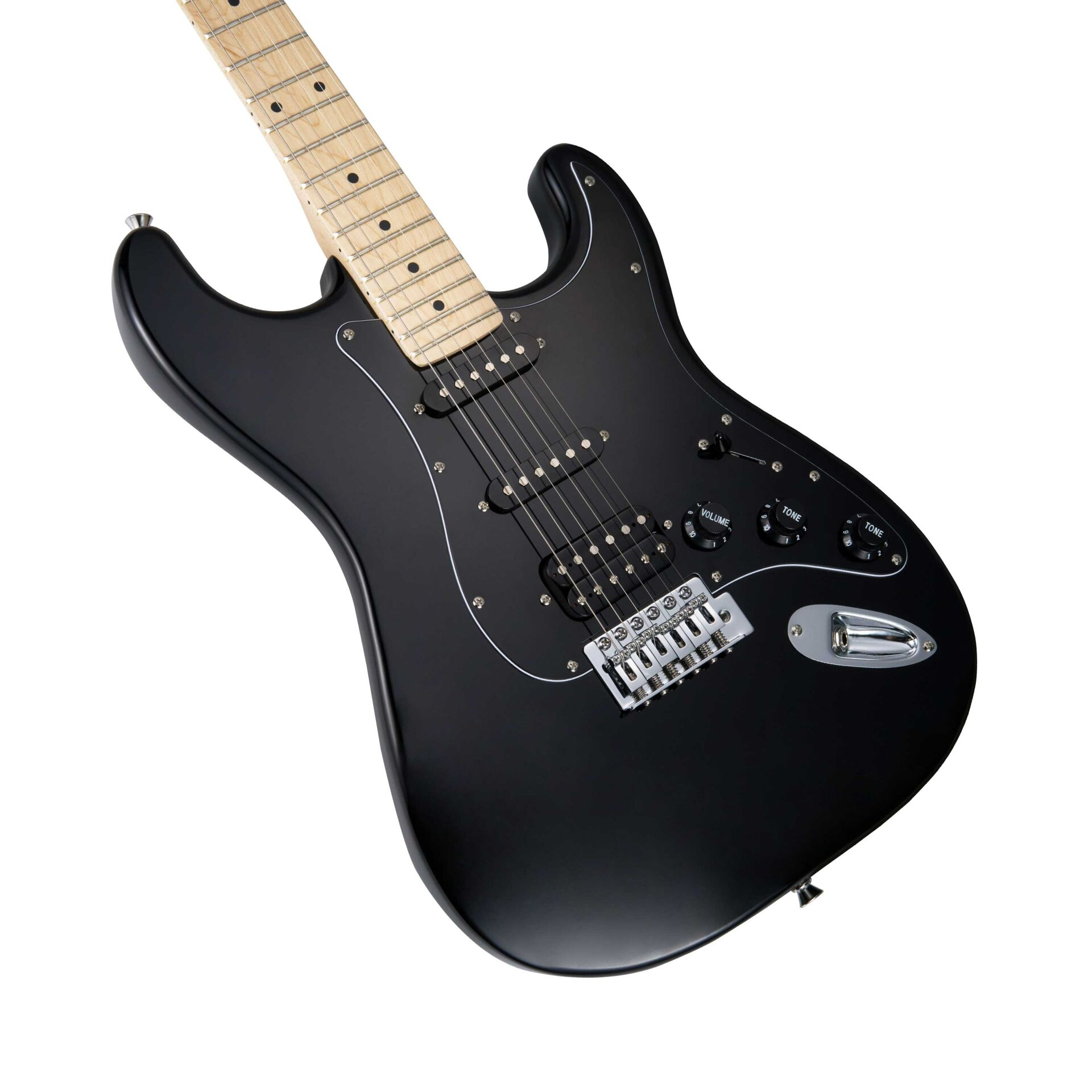 Akçaağaç sapa ve beyaz pena koruyucuya sahip siyah bir elektro gitar gösteriliyor.
