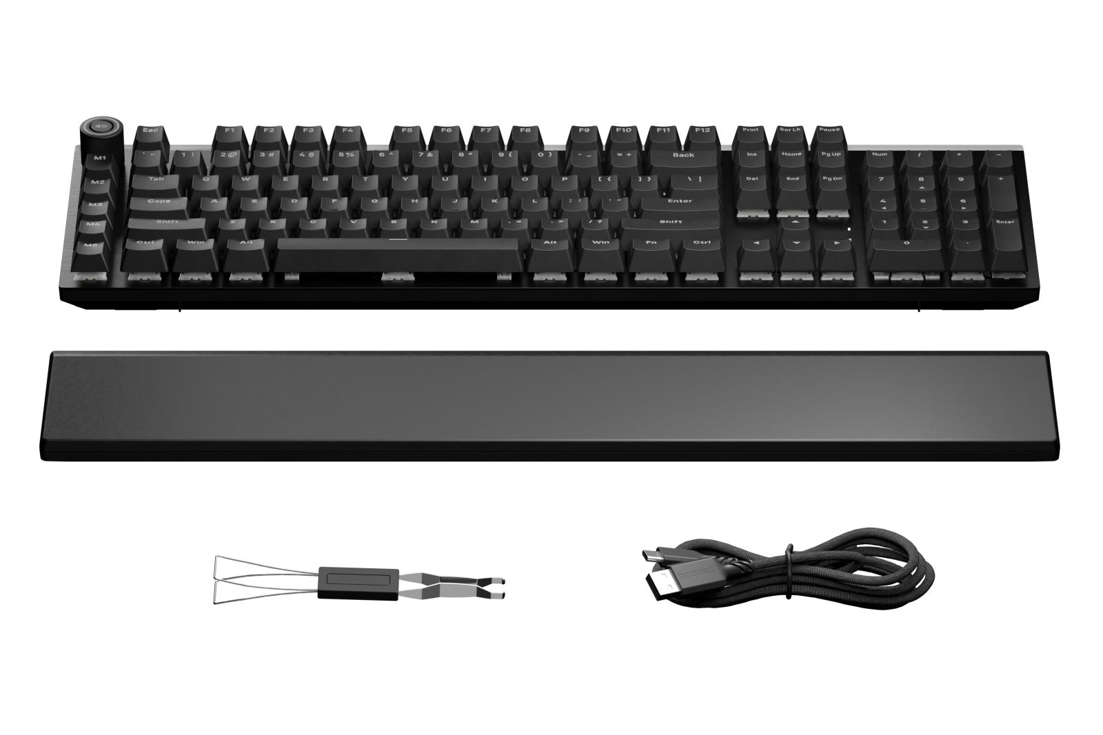 Schwarze mechanische Tastatur, Handballenauflage, Tastenkappenabzieher u. Spiralkabel.