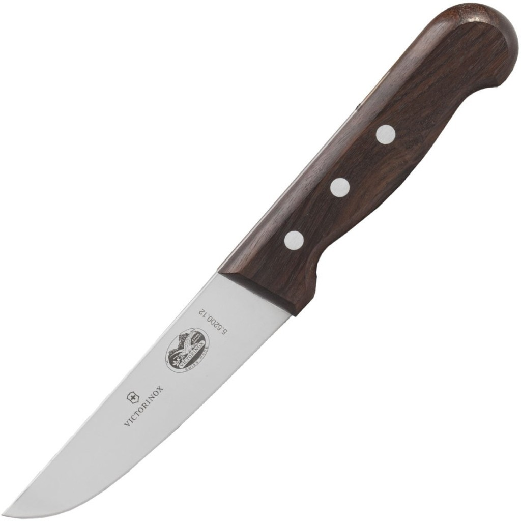 Gümüş bıçaklı, ahşap saplı keskin bir Victorinox mutfak bıçağı.