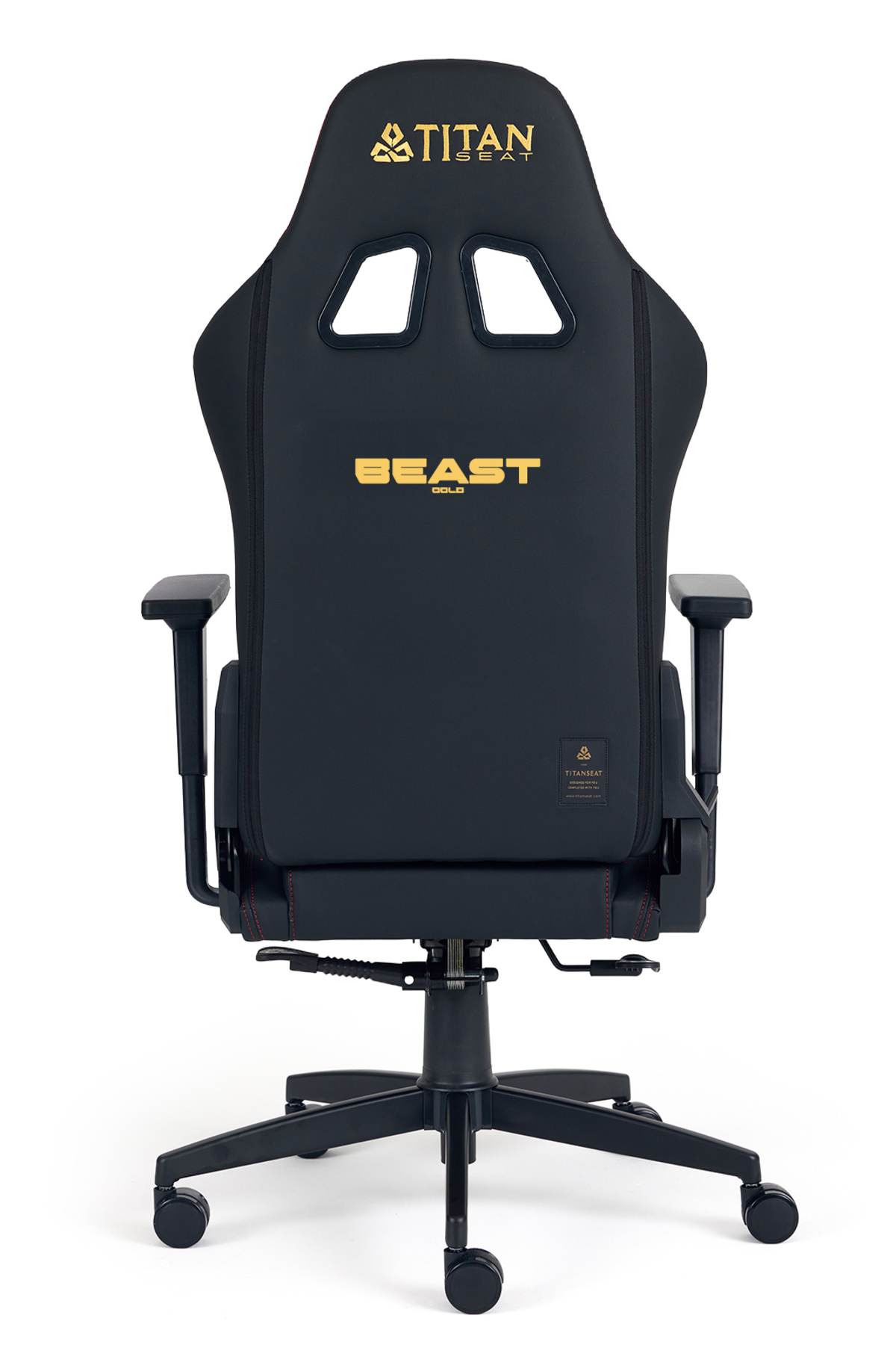 Altın 'Titan Seat' ve 'Beast Gold' logolu siyah oyuncu koltuğu.