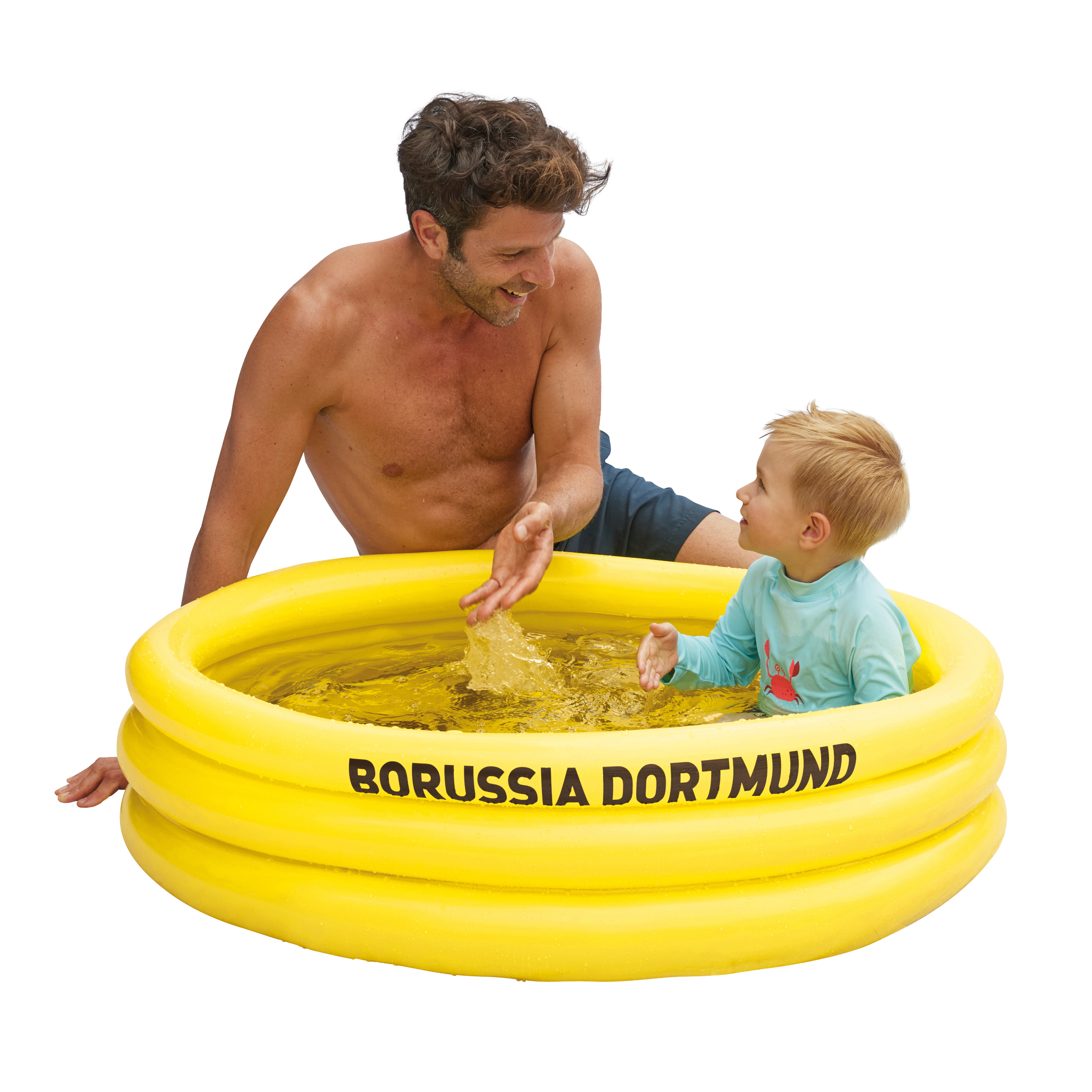 Mann und Kind planschen im gelben Pool mit der Aufschrift BVB.